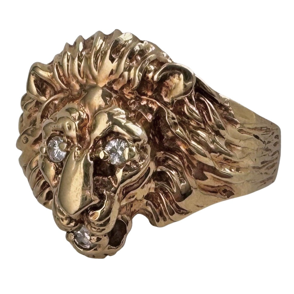 V I N T A G E // classic beast / solid 10k yellow gold and diamond lion ring / size 12.25