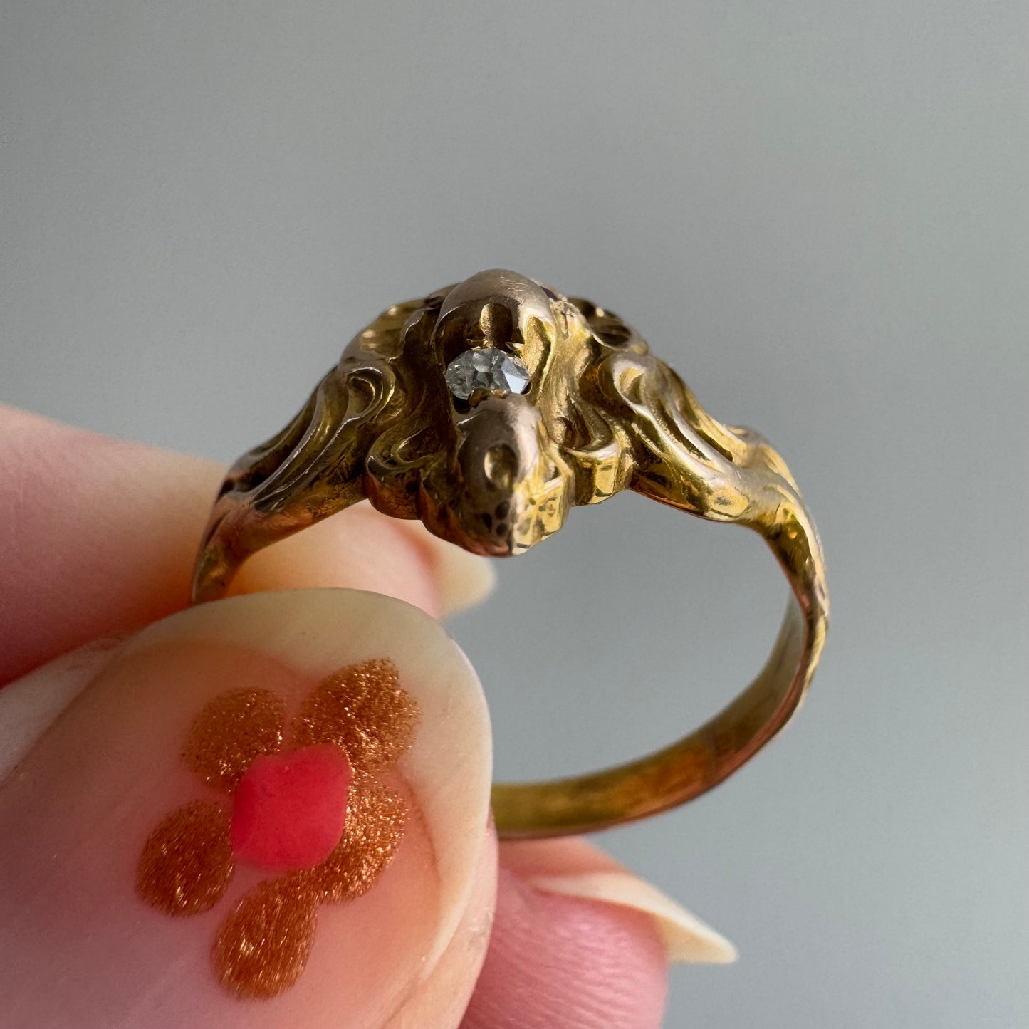 A N T I Q U E // victorian roar / bloomed 10k gargoyle lion with diamond and red eyes / size 6