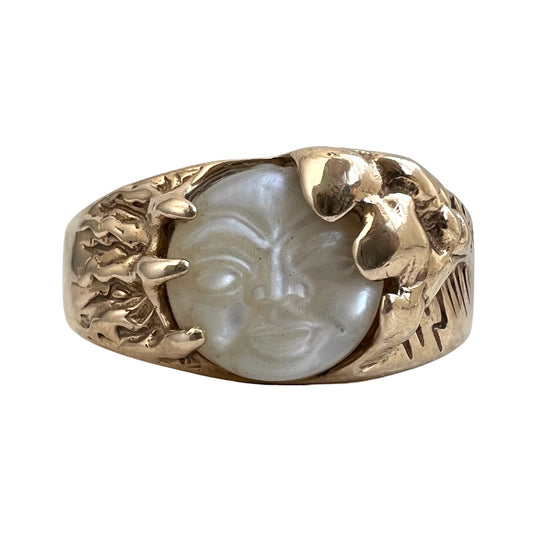 V I N T A G E // lunar mood / 10k yellow gold and mother of pearl moon face ring / size 9.75