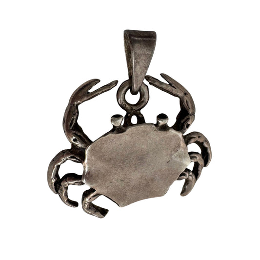 V I N T A G E // cutest crab / sterling silver detailed 3D crab / a large pendant
