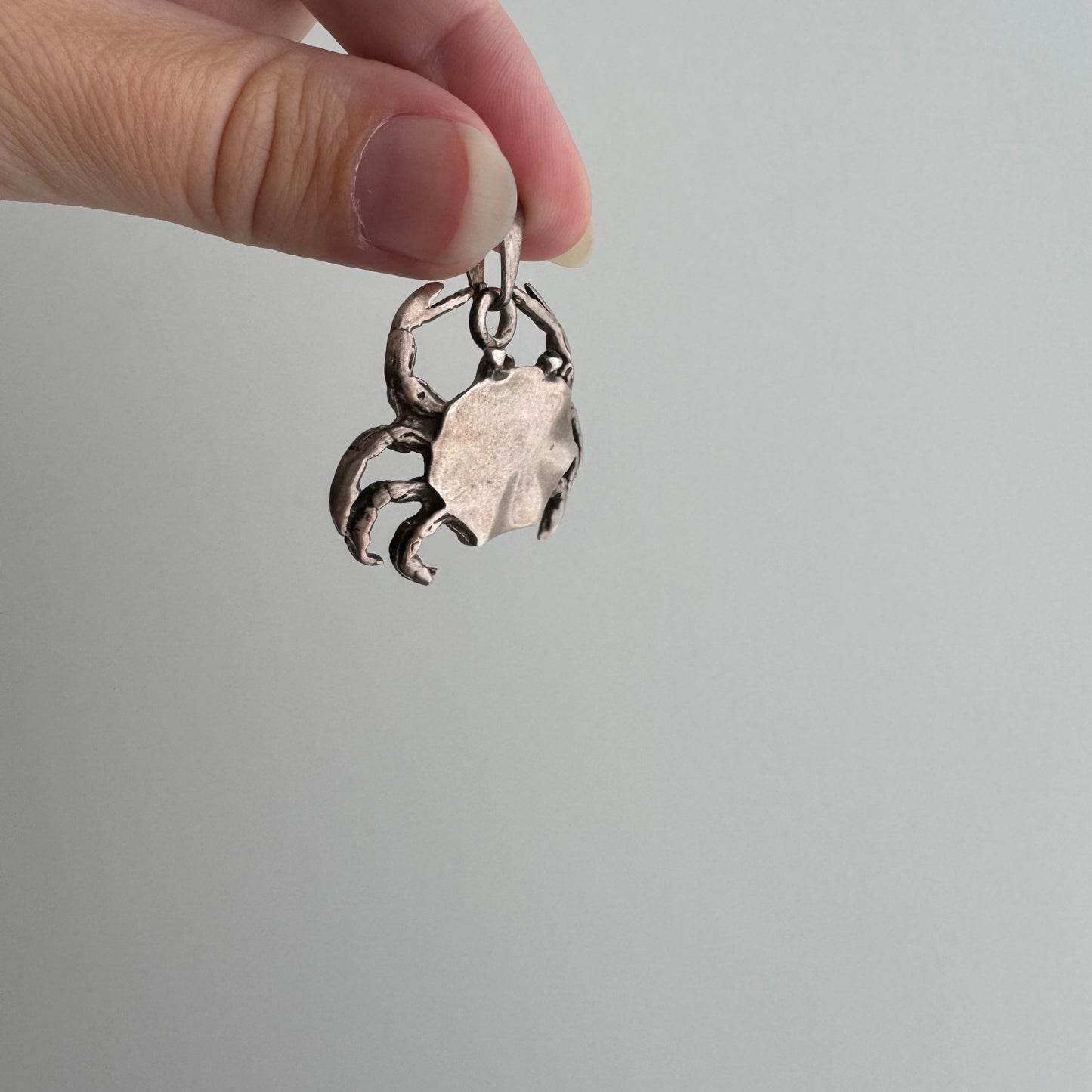 V I N T A G E // cutest crab / sterling silver detailed 3D crab / a large pendant