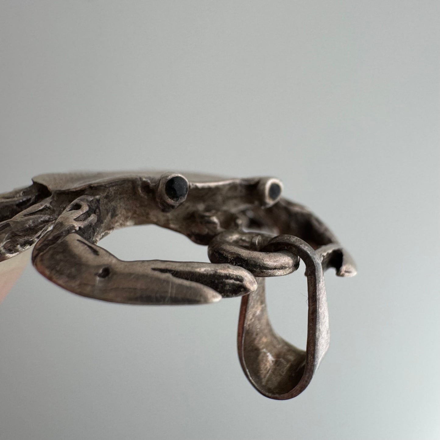 V I N T A G E // cutest crab / sterling silver detailed 3D crab / a large pendant