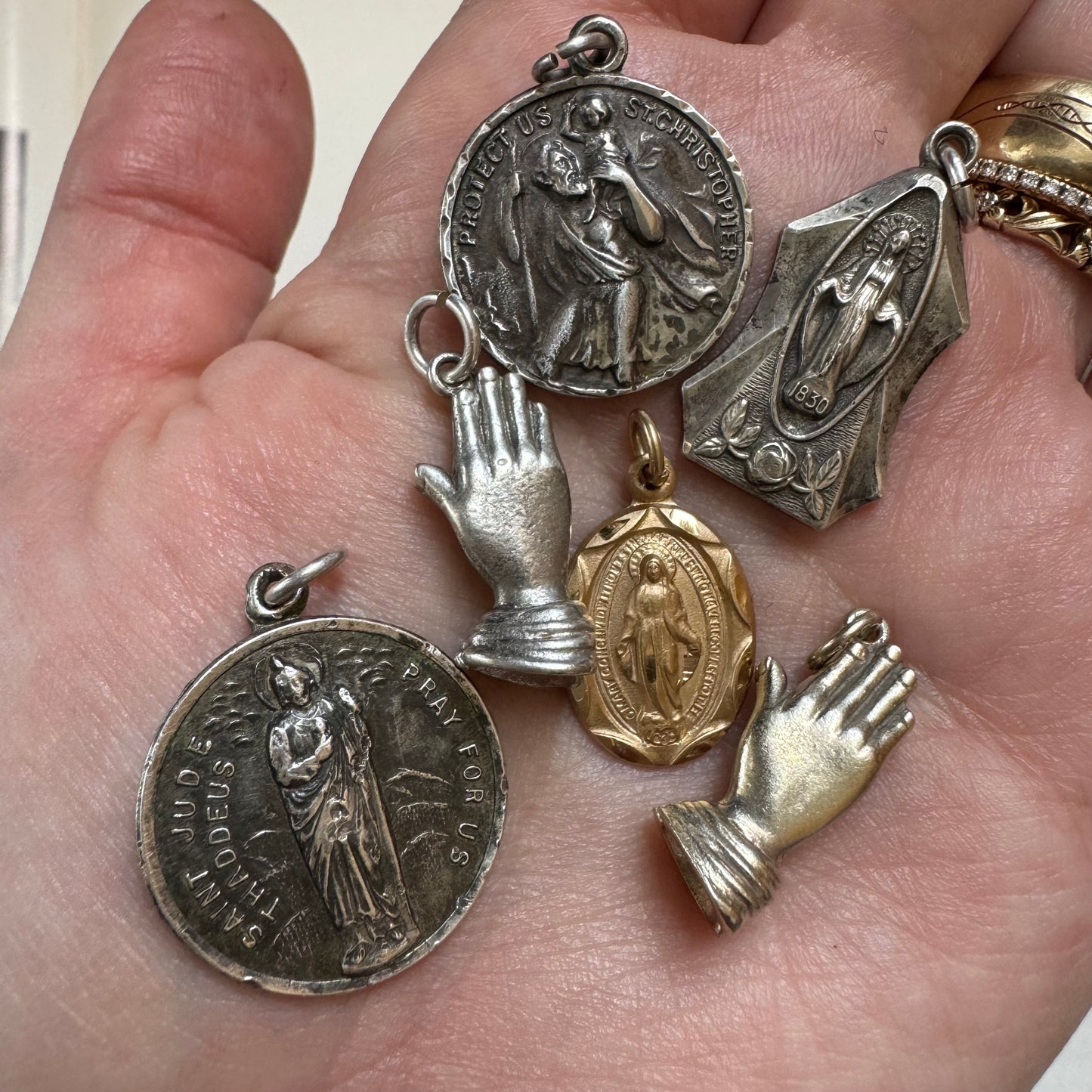 V I N T A G E // significant symbols / assortment of religious & prayer charms and pendants