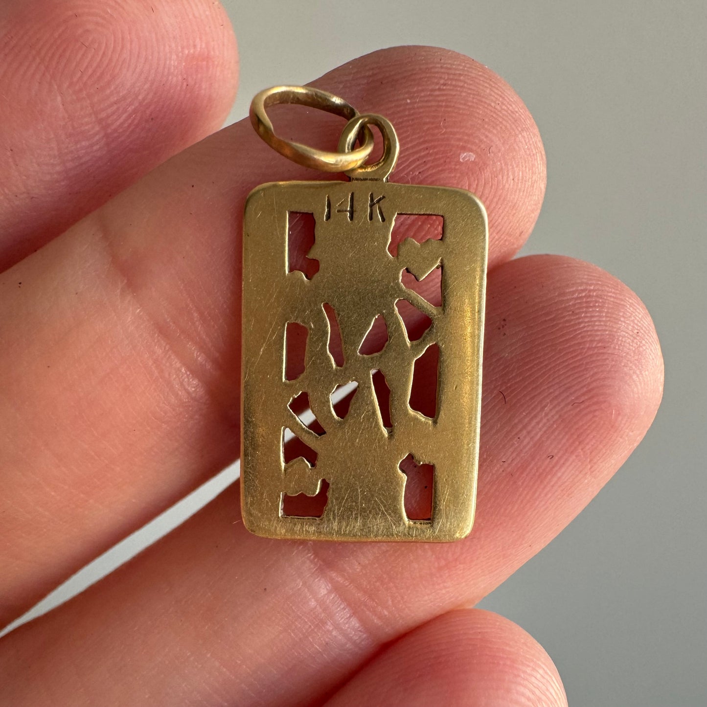 V I N T A G E // queen of hearts / 14k playing card cut out / charm or pendant