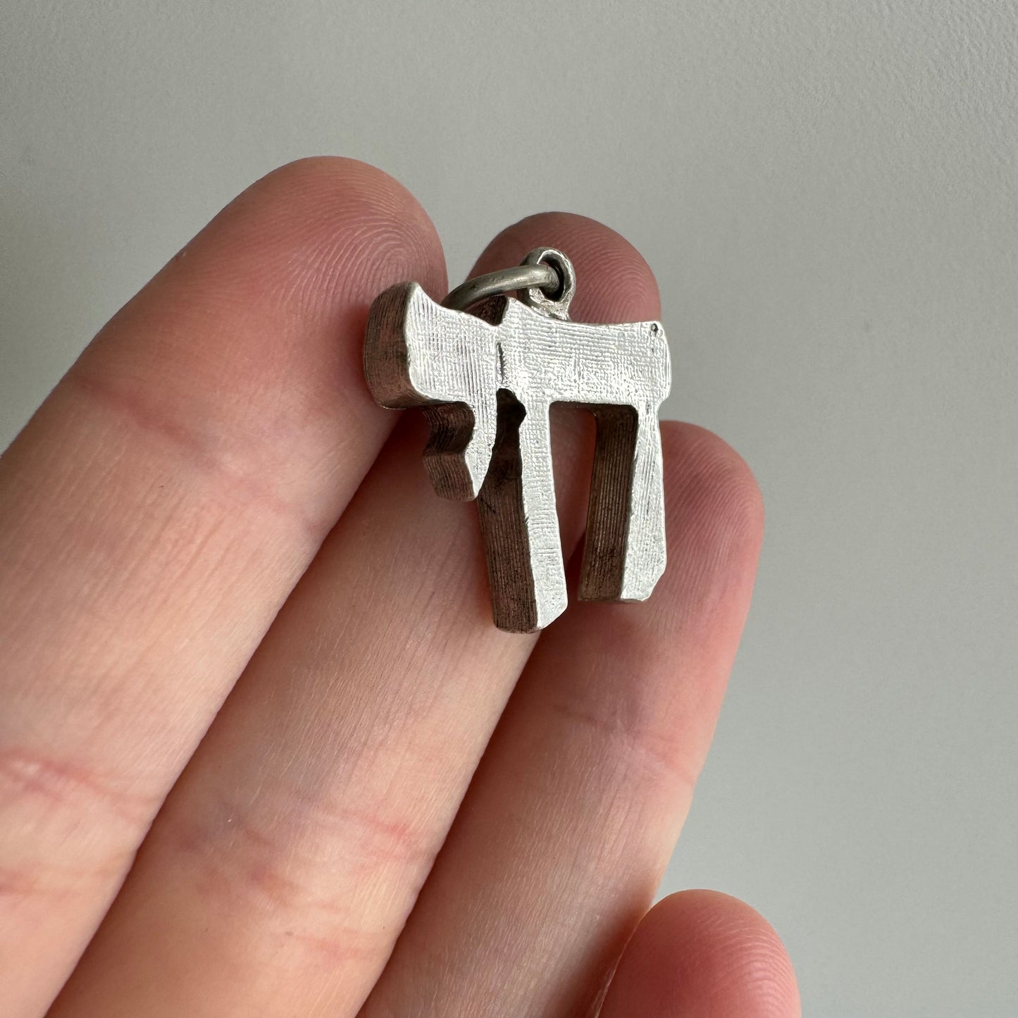 V I N T A G E // mid century Chai / sterling silver hefty Hebrew Chai / charm or pendant