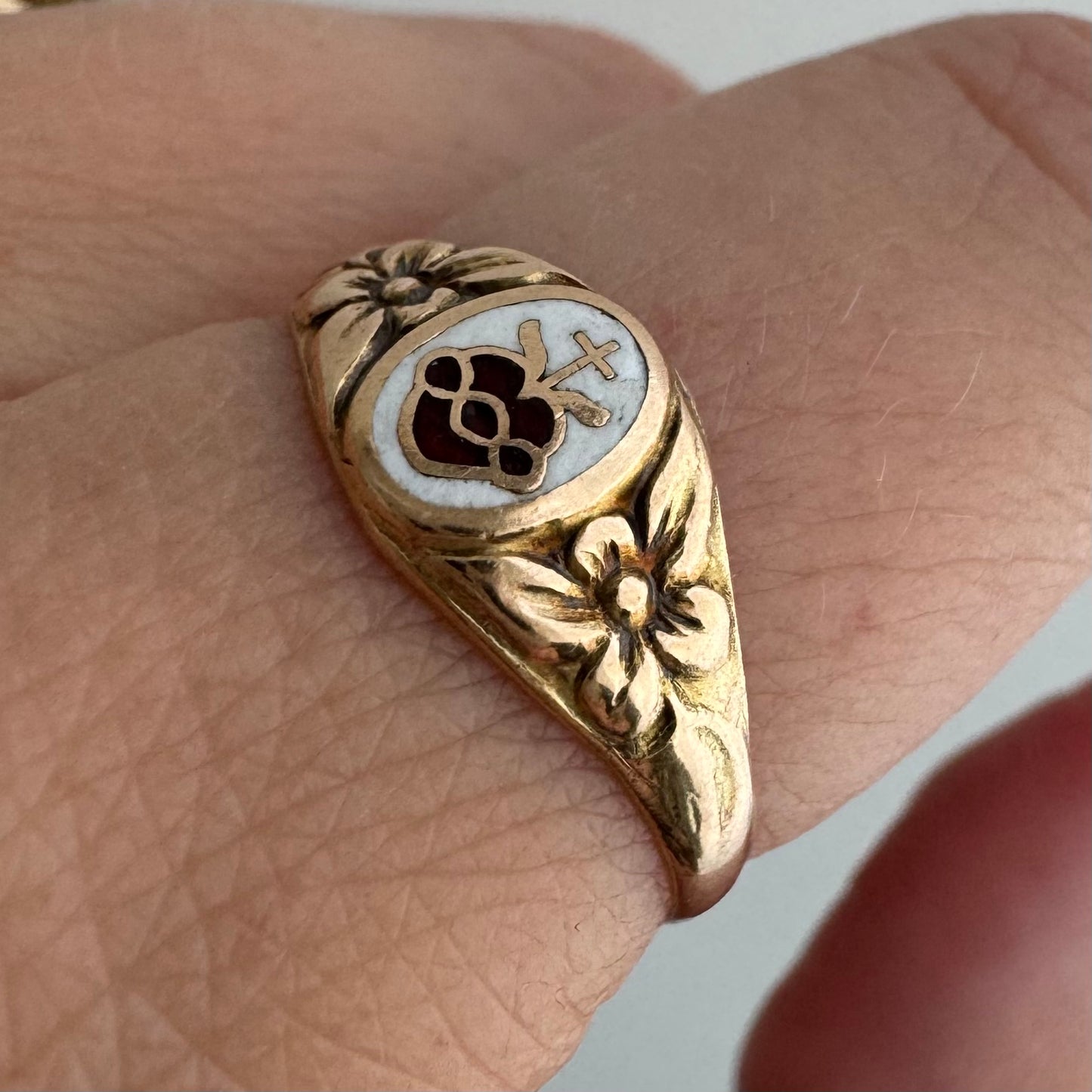 A N T I Q U E // sacred heart / 10k and enamel religious symbols signet ring / size 6.75+