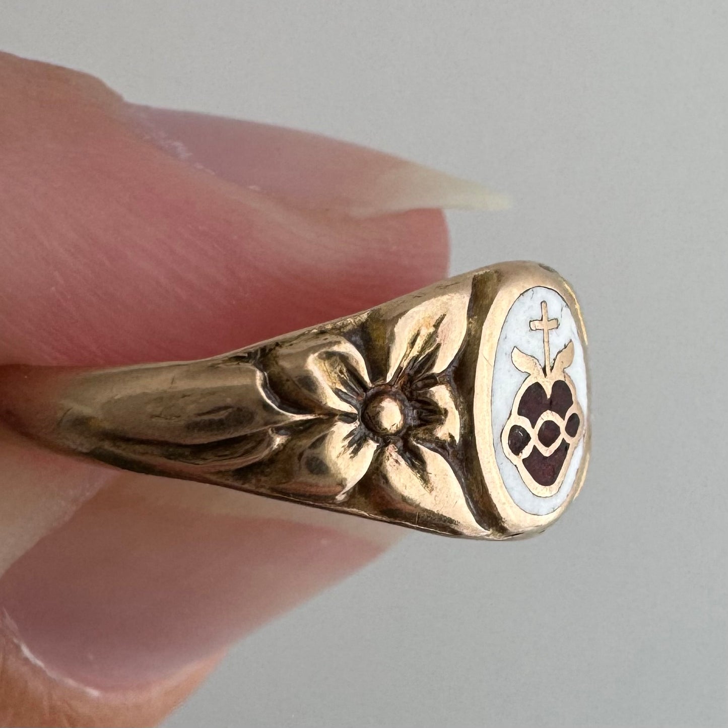 A N T I Q U E // sacred heart / 10k and enamel religious symbols signet ring / size 6.75+
