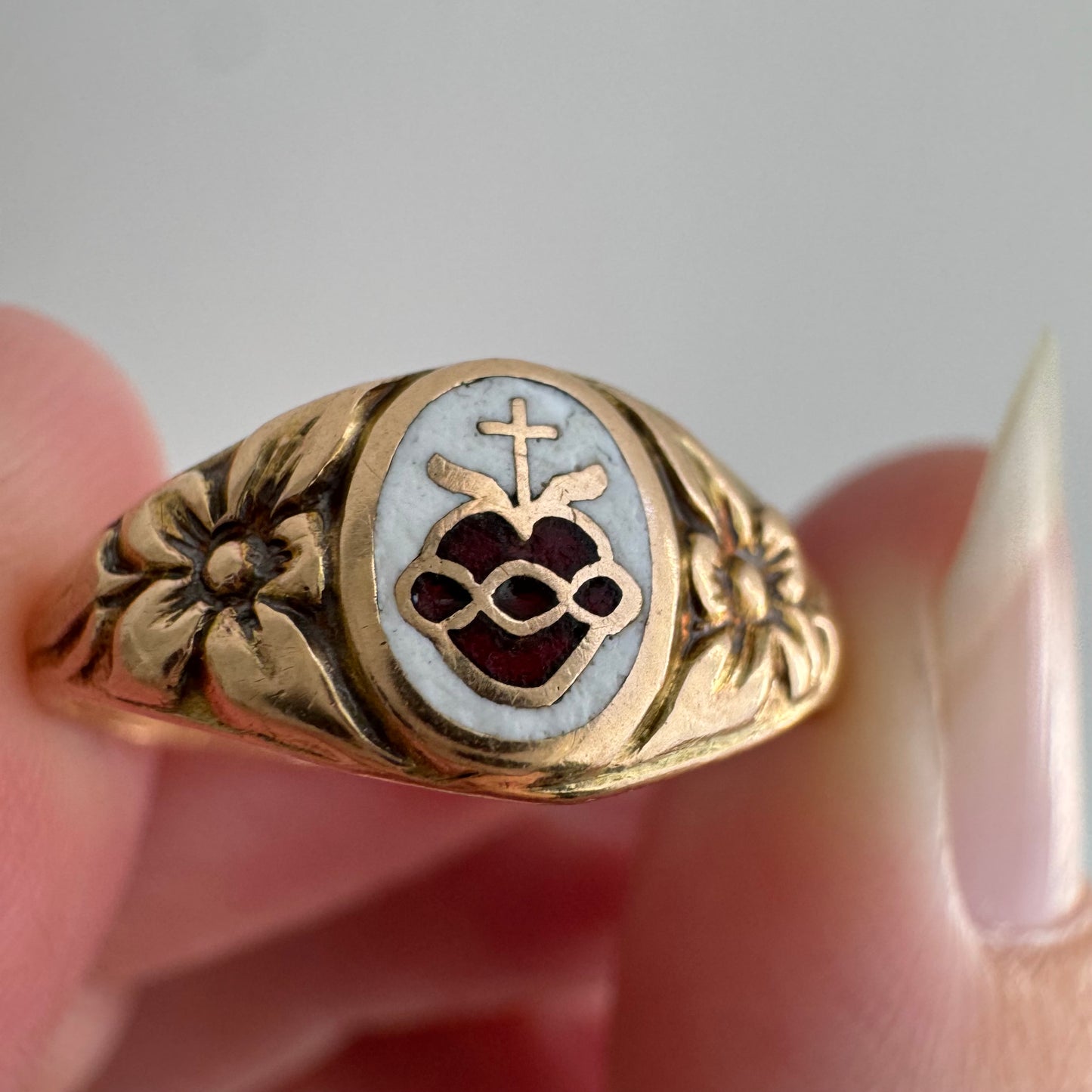A N T I Q U E // sacred heart / 10k and enamel religious symbols signet ring / size 6.75+