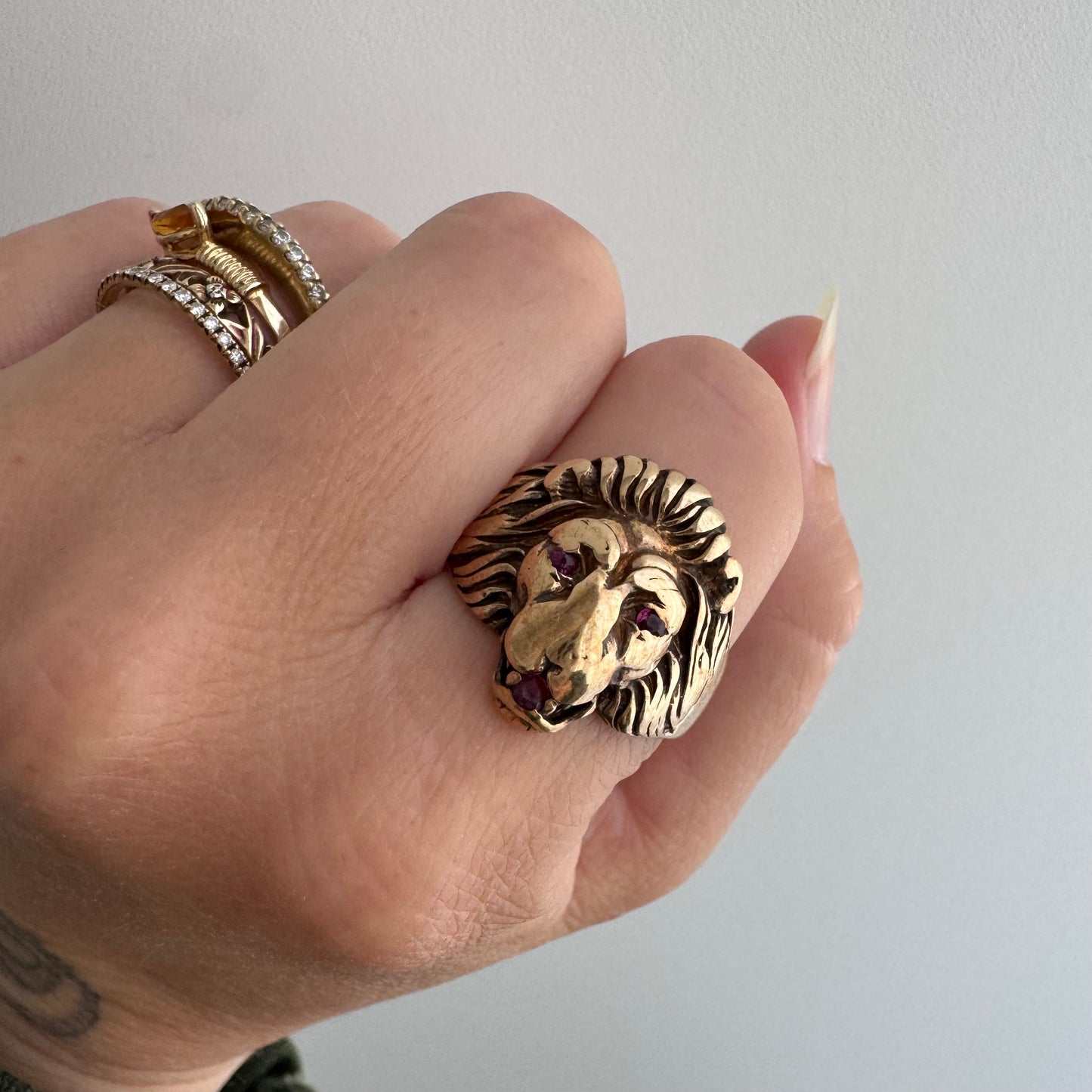 V I N T A G E // ruby roar / 10k and luby lion face ring / size 10.75 to 11