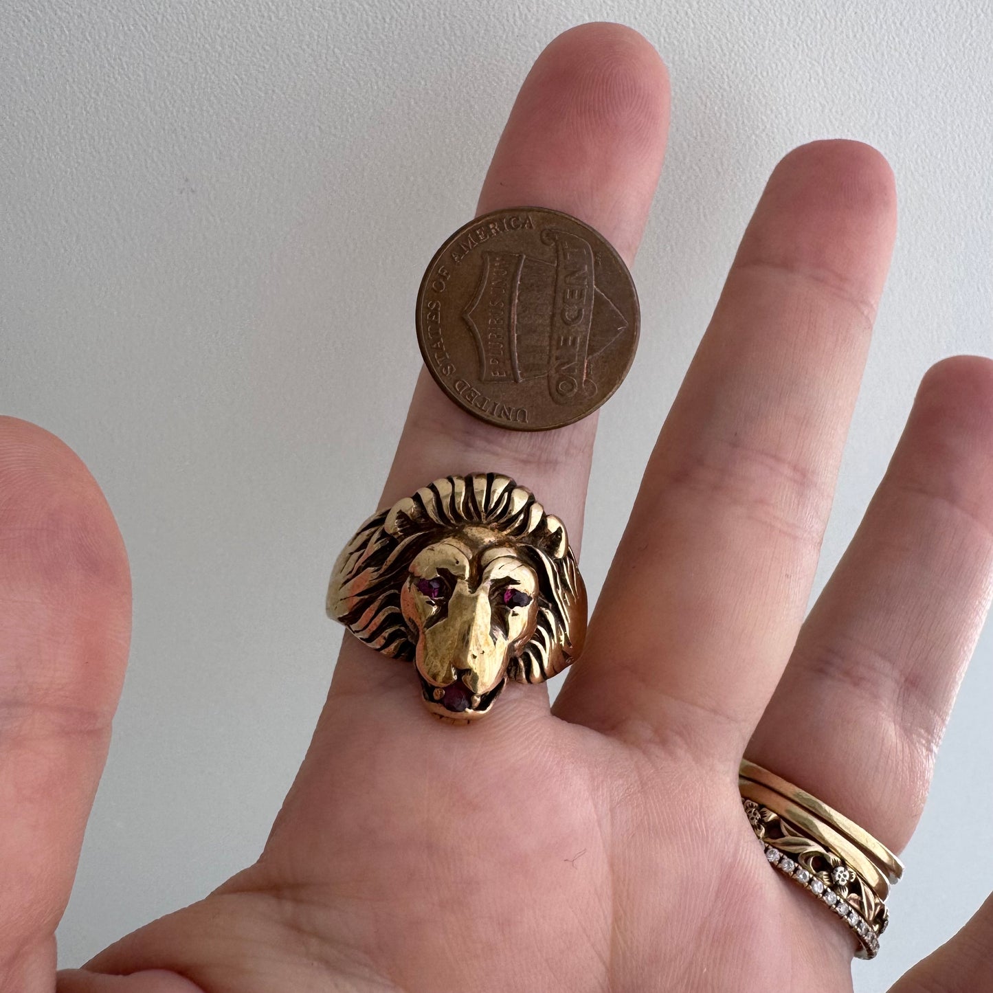 V I N T A G E // ruby roar / 10k and luby lion face ring / size 10.75 to 11