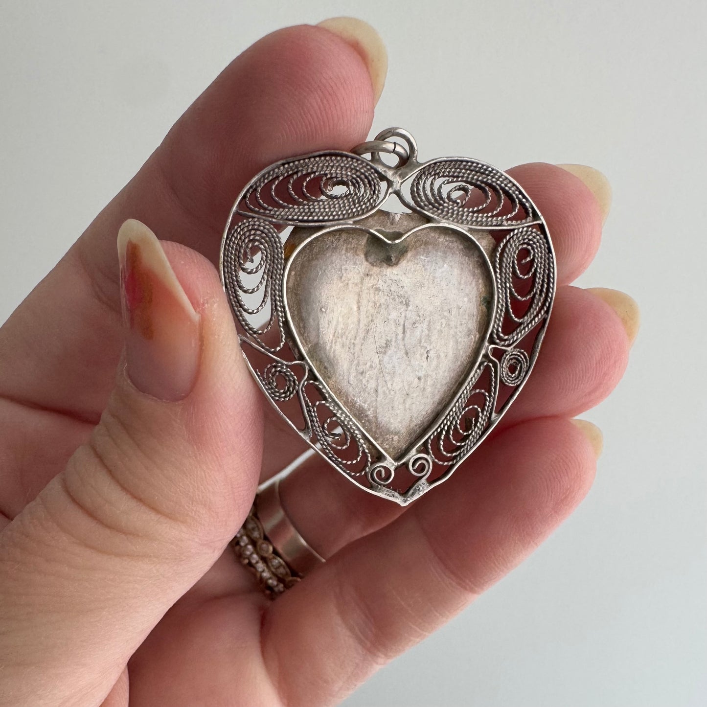 V I N T A G E // ornate heart / sterling silver filigree heart with carved bone cabochon / a pendant