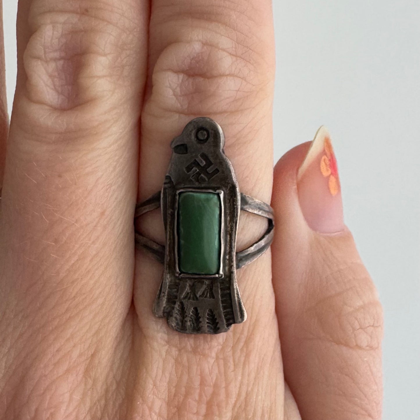 V I N T A G E // winged protector / sterling silver thunderbird and green turquoise ring / size 6.5