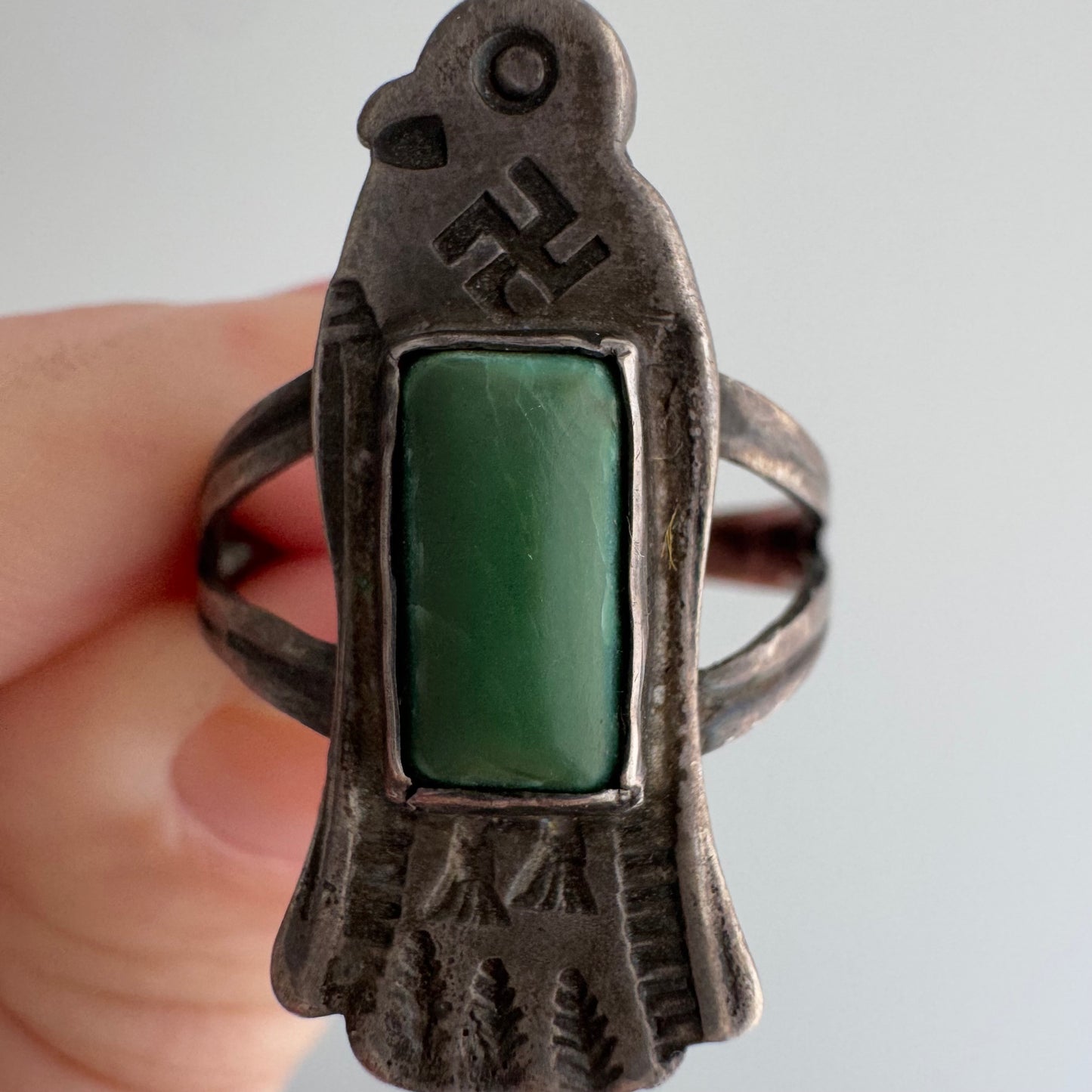 V I N T A G E // winged protector / sterling silver thunderbird and green turquoise ring / size 6.5