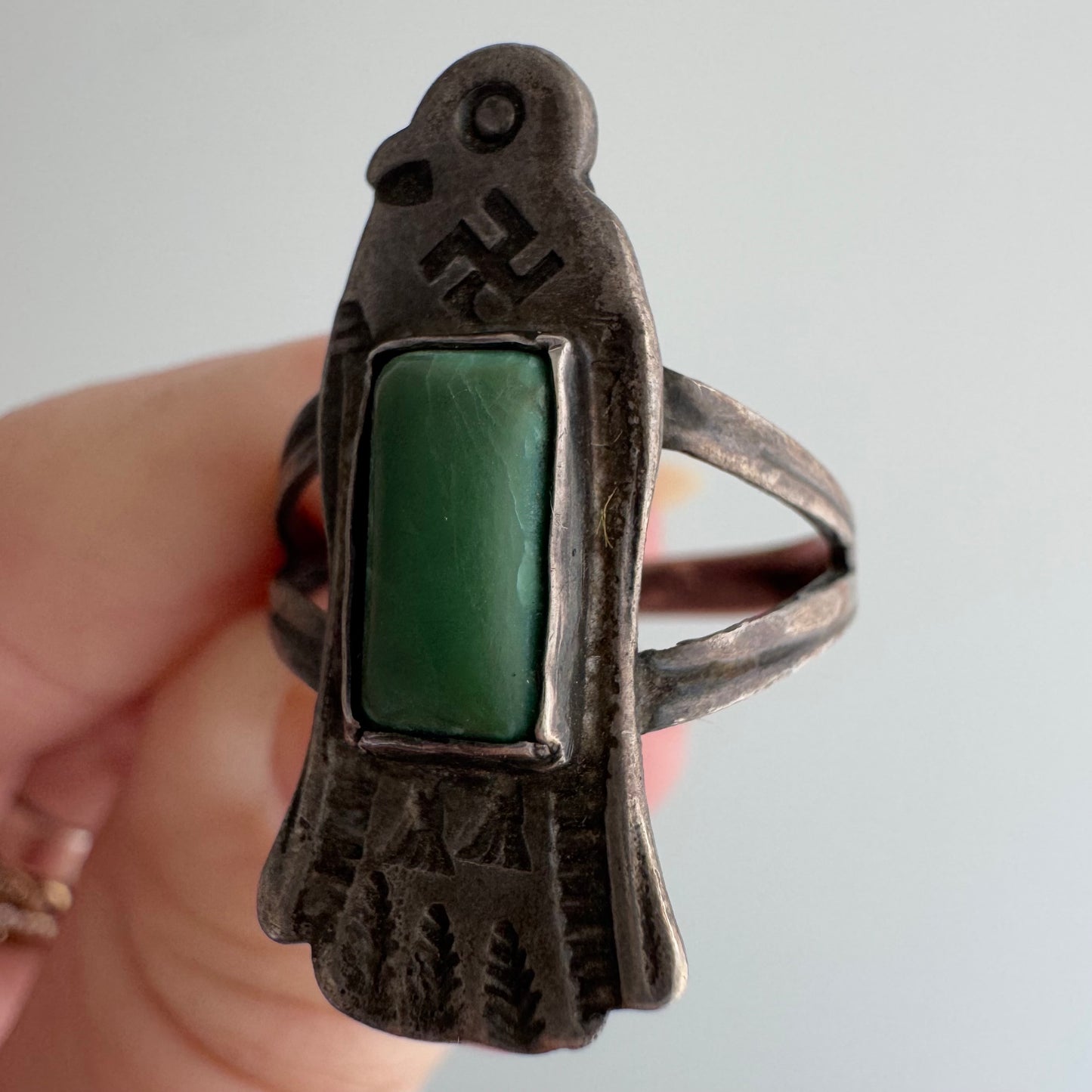 V I N T A G E // winged protector / sterling silver thunderbird and green turquoise ring / size 6.5