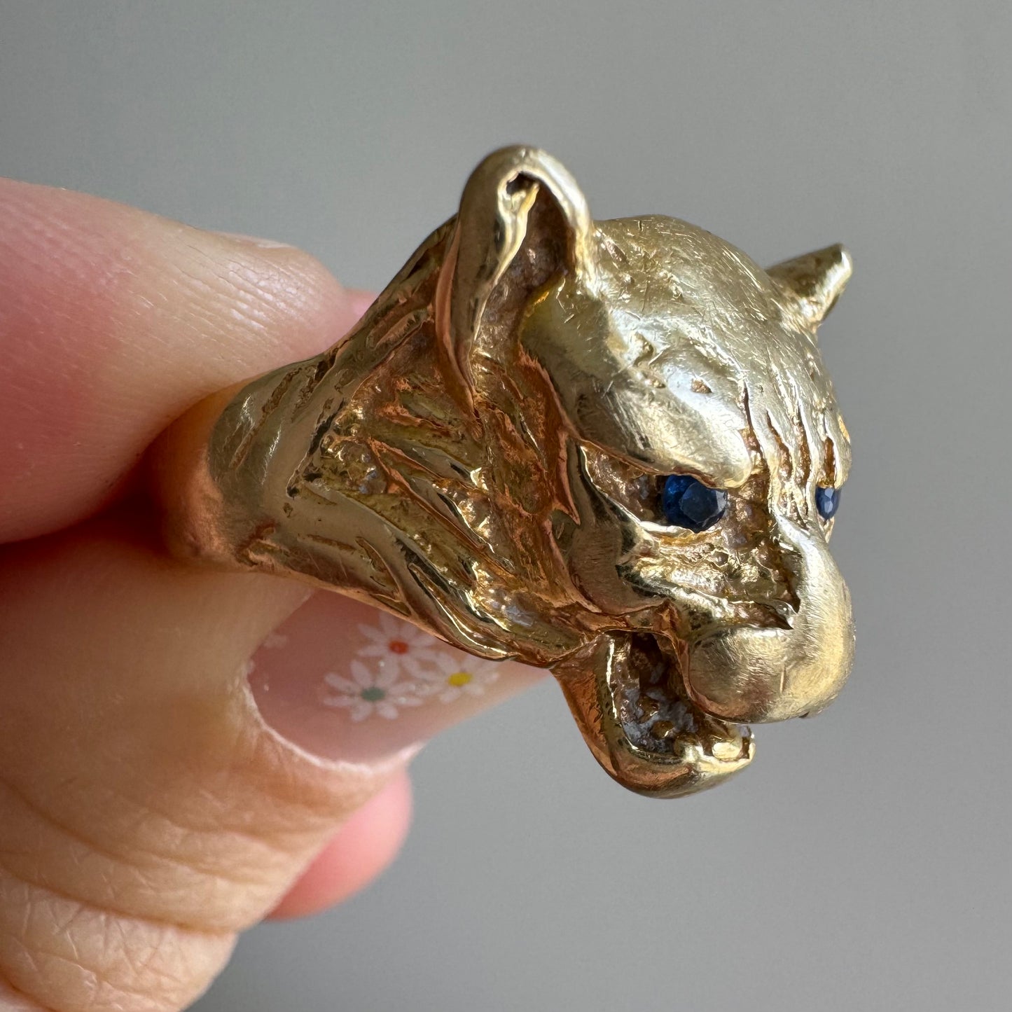 V I N T A G E // wild cat / 14k yellow gold and sapphire wild beast ring / size 8-8.25