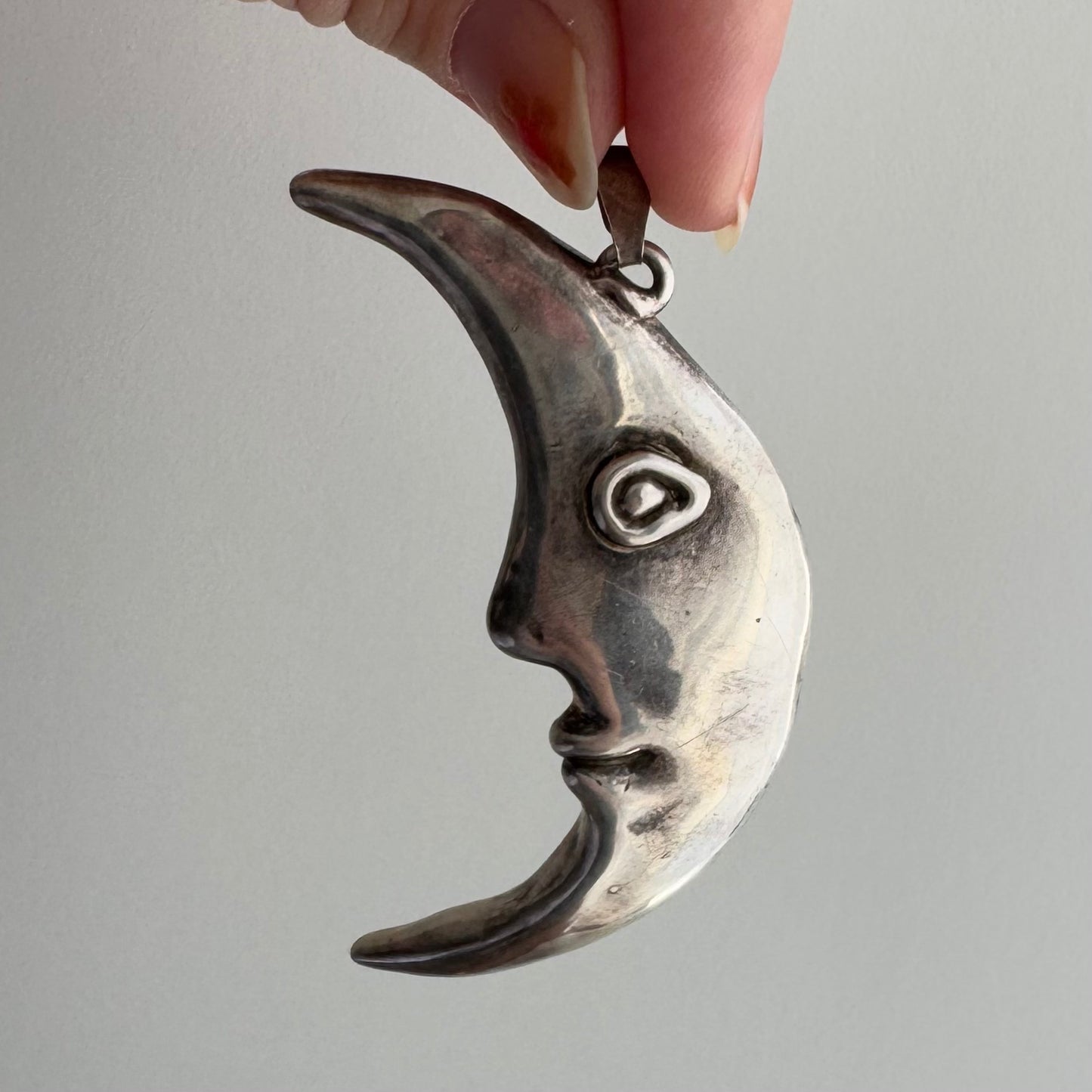 V I N T A G E / not smol moon man / sterling silver man in the moon / a large pendant