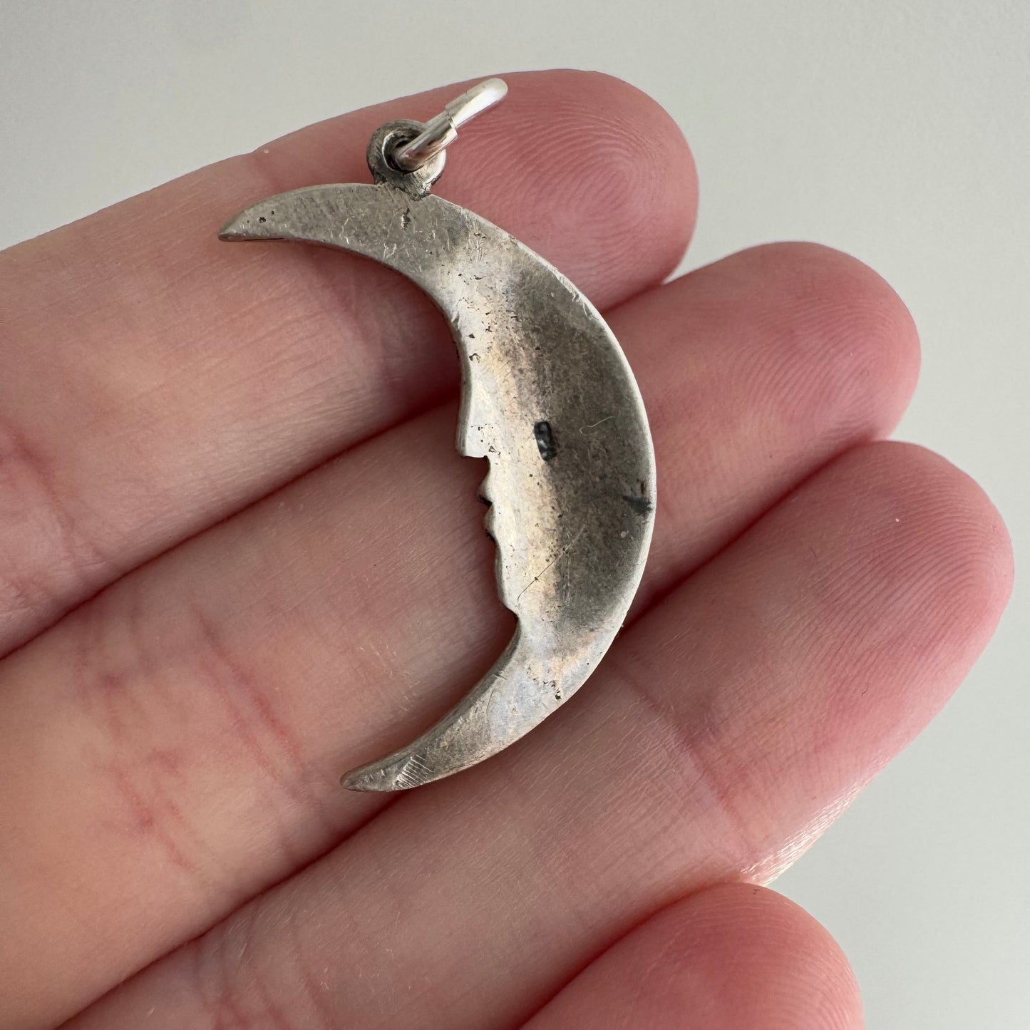 V I N T A G E // crescent mood / sterling silver tranquil crescent moon face / a pendant