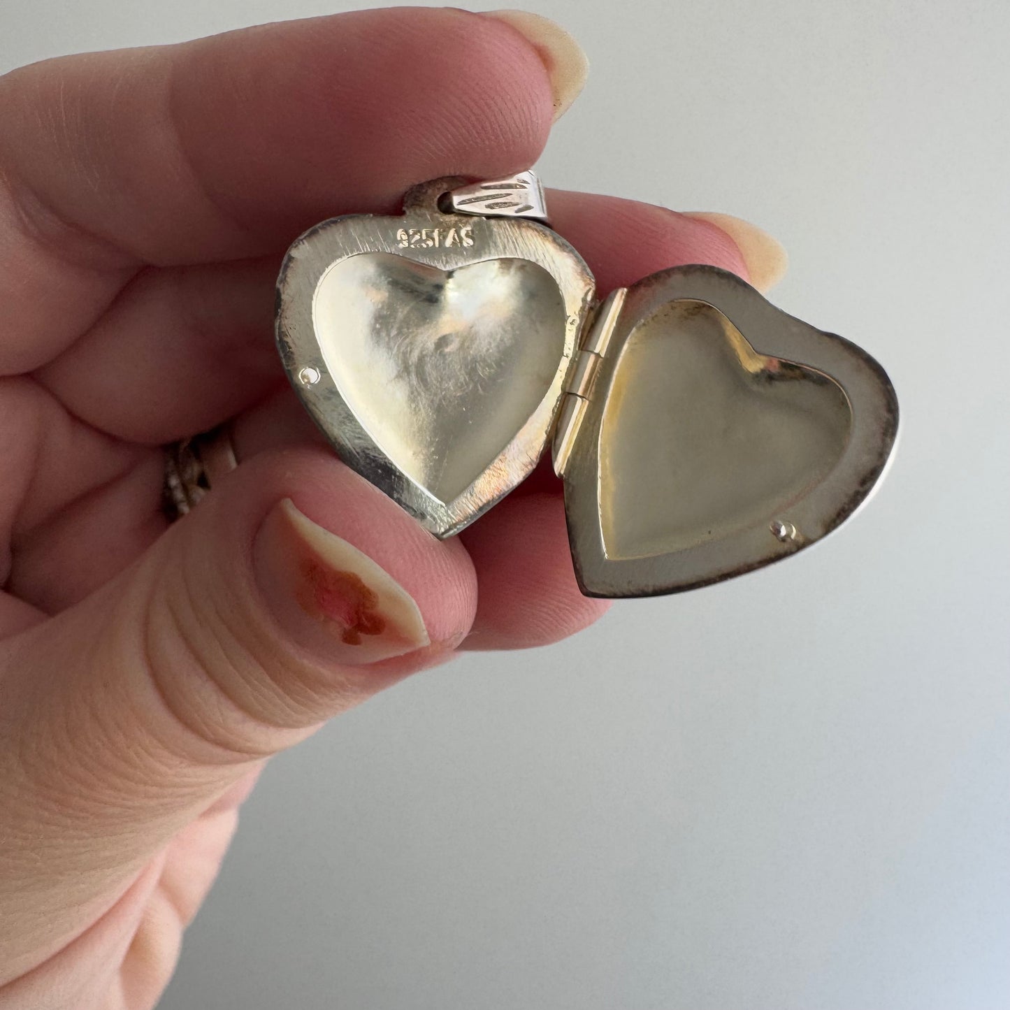 V I N T A G E // floral memories / sterling silver and gold vermeil floral heart locket / a pendant