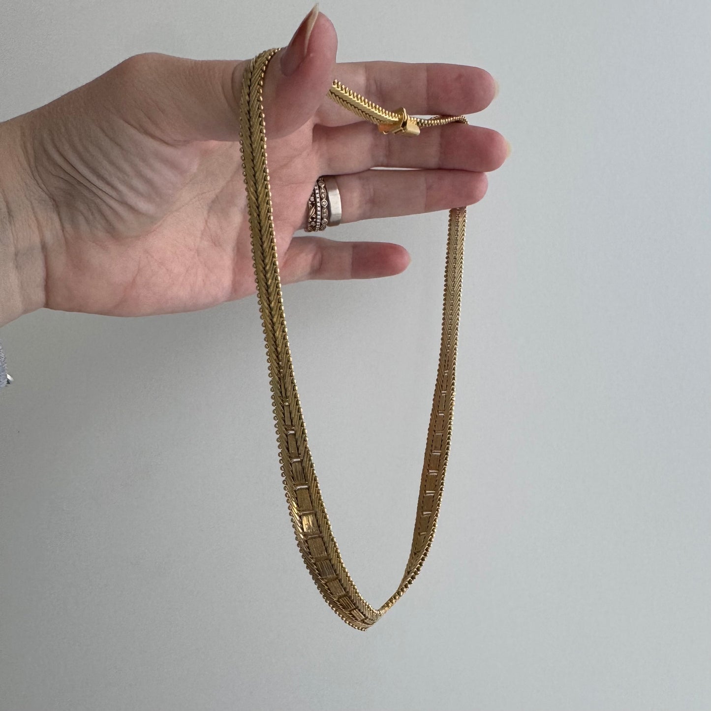 V I N T A G E // weave it together / gold over sterling silver flat woven necklace / 17", 34.9g