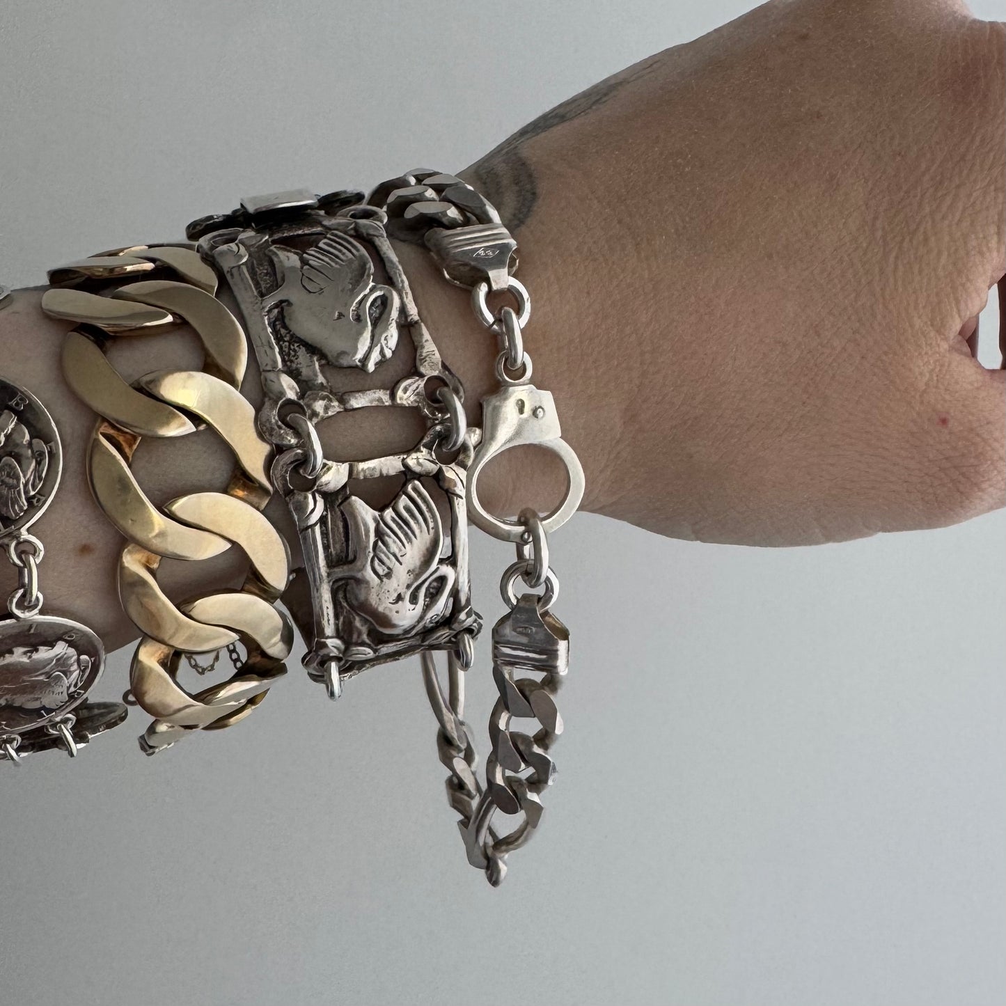 reimagined V I N T A G E // handcuff clasp / re-worked sterling silver chunky figaro chain bracelet / 8.75", 27.4g