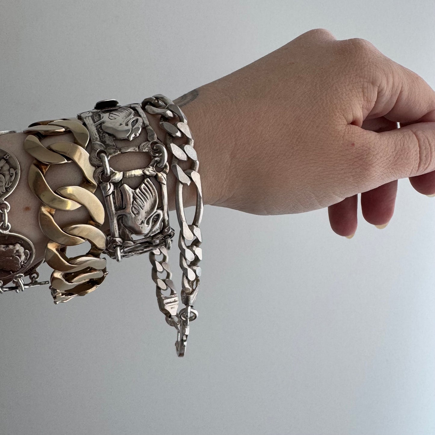 reimagined V I N T A G E // handcuff clasp / re-worked sterling silver chunky figaro chain bracelet / 8.75", 27.4g