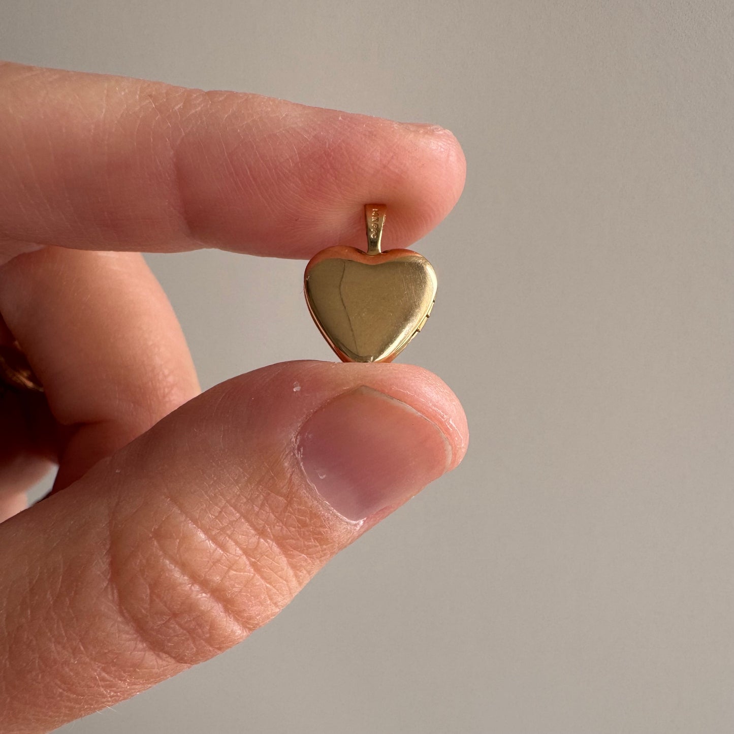 V I N T A G E // small heart big love / 14k tiny heart locket / a dainty pendant