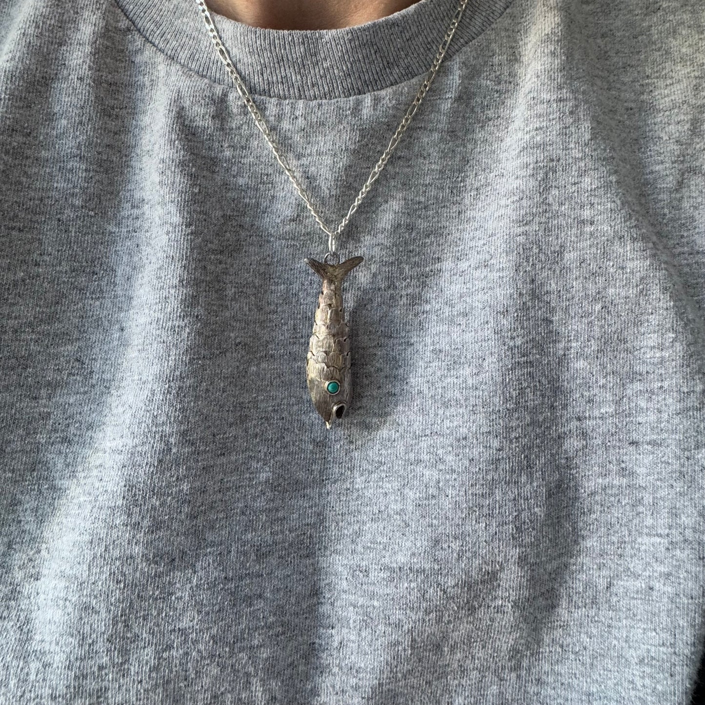 V I N T A G E // caught by the tail / sterling silver Taxco Mexico articulated wiggle fish / a pendant