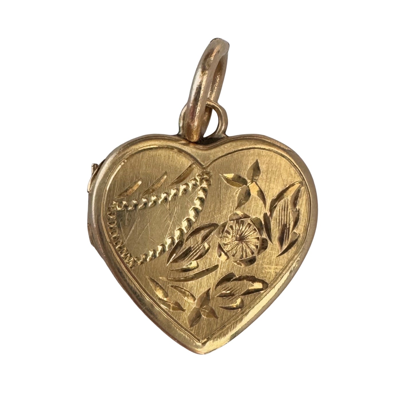 V I N T A G E // 1940s florals / 14k yellow gold heart locket with floral engraving / a pendant or charm