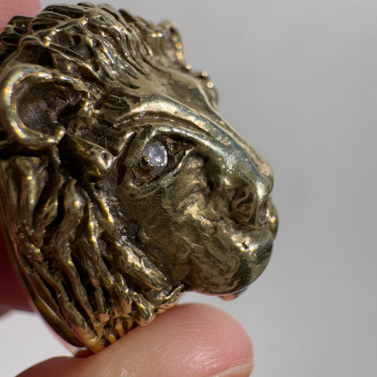 V I N T A G E // assured strength / 14k yellow gold and diamond lion ring / size 8.5+