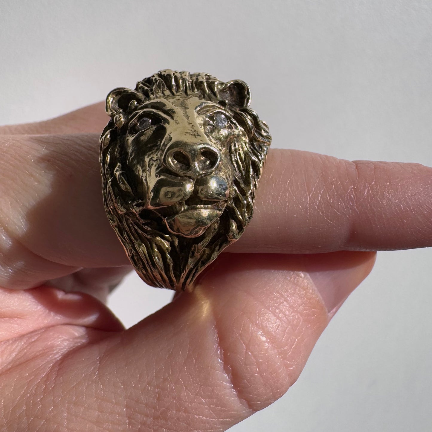 V I N T A G E // assured strength / 14k yellow gold and diamond lion ring / size 8.5+