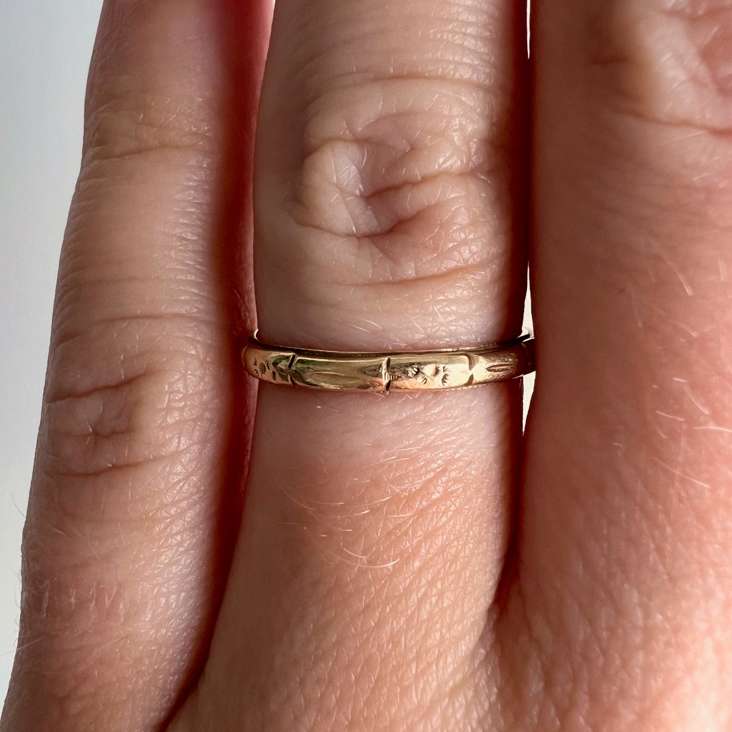 V I N T A G E // floral commitment / 14k yellow gold floral eternity band / size 5.25