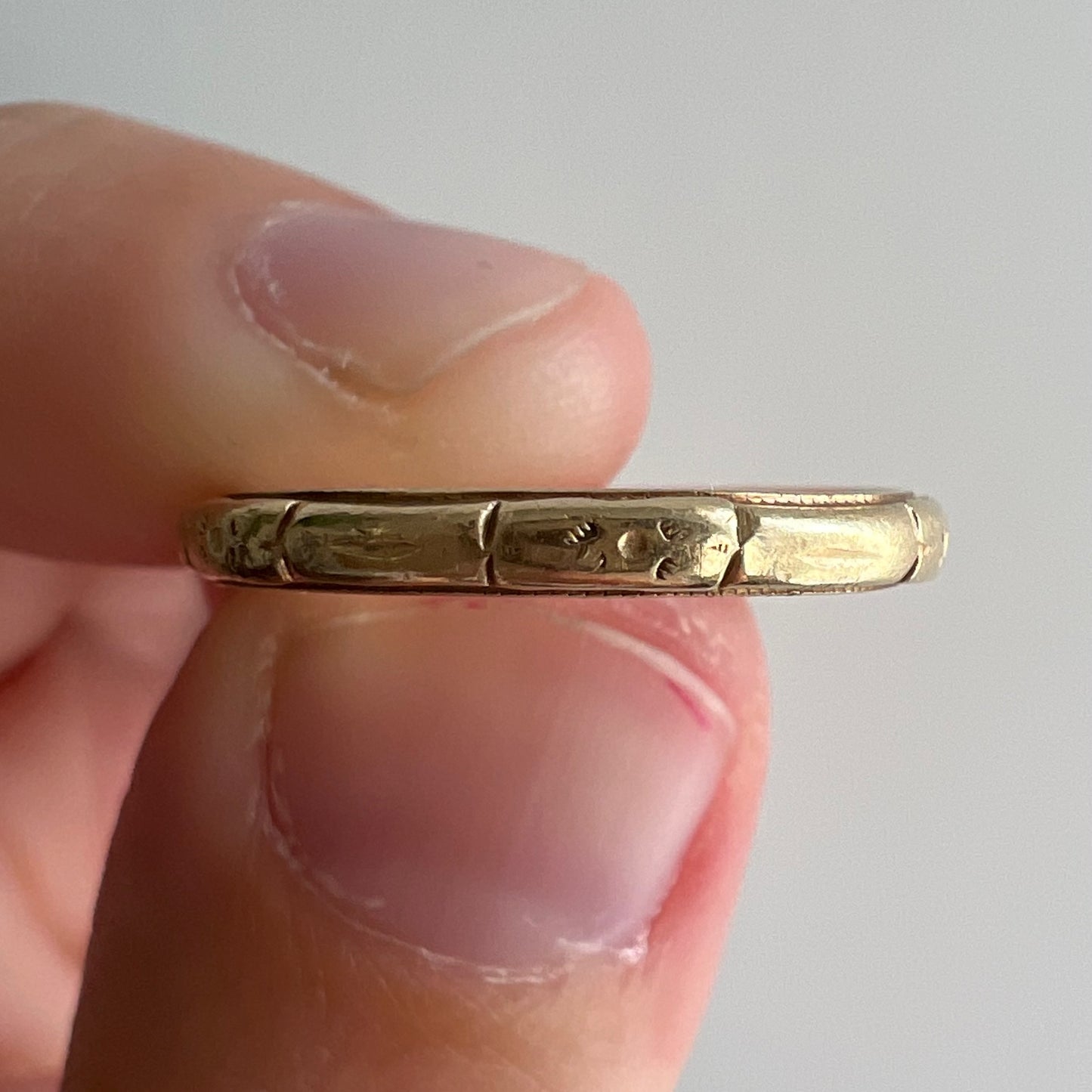 V I N T A G E // floral commitment / 14k yellow gold floral eternity band / size 5.25