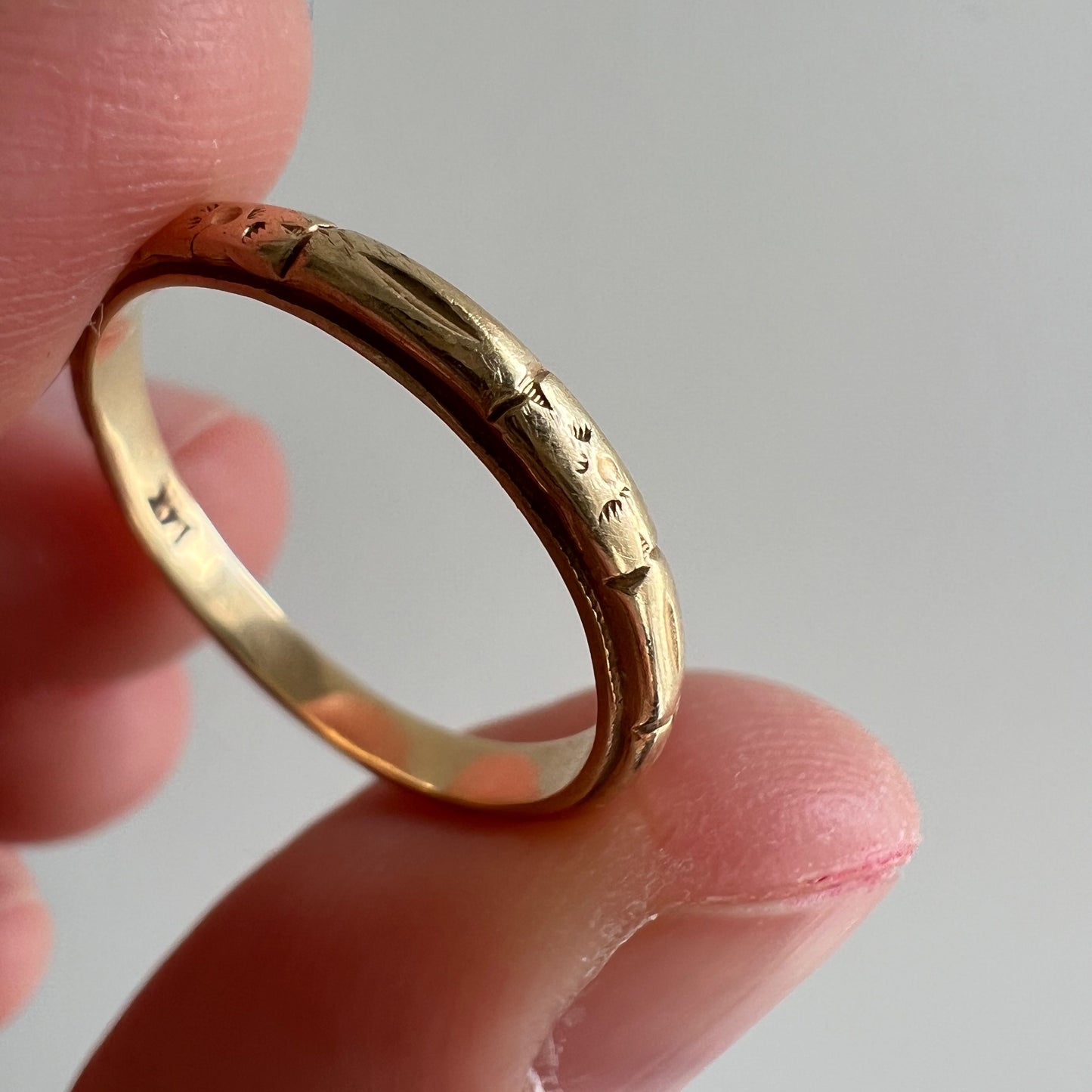 V I N T A G E // floral commitment / 14k yellow gold floral eternity band / size 5.25