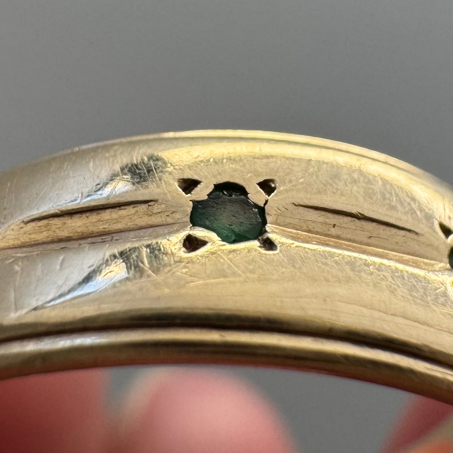 V I N T A G E // subtle stars / 14k and emerald trilogy half eternity tapered wide band / size ~7.25