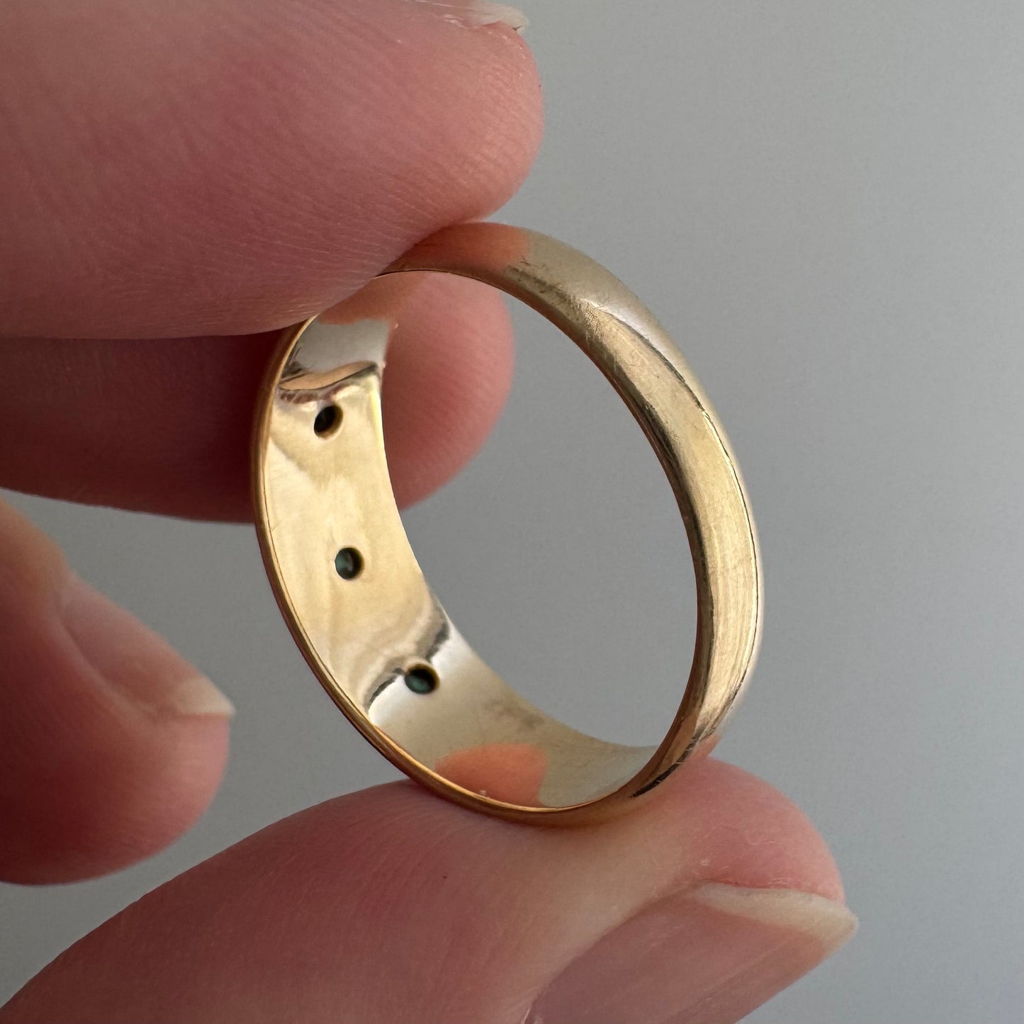 V I N T A G E // subtle stars / 14k and emerald trilogy half eternity tapered wide band / size ~7.25