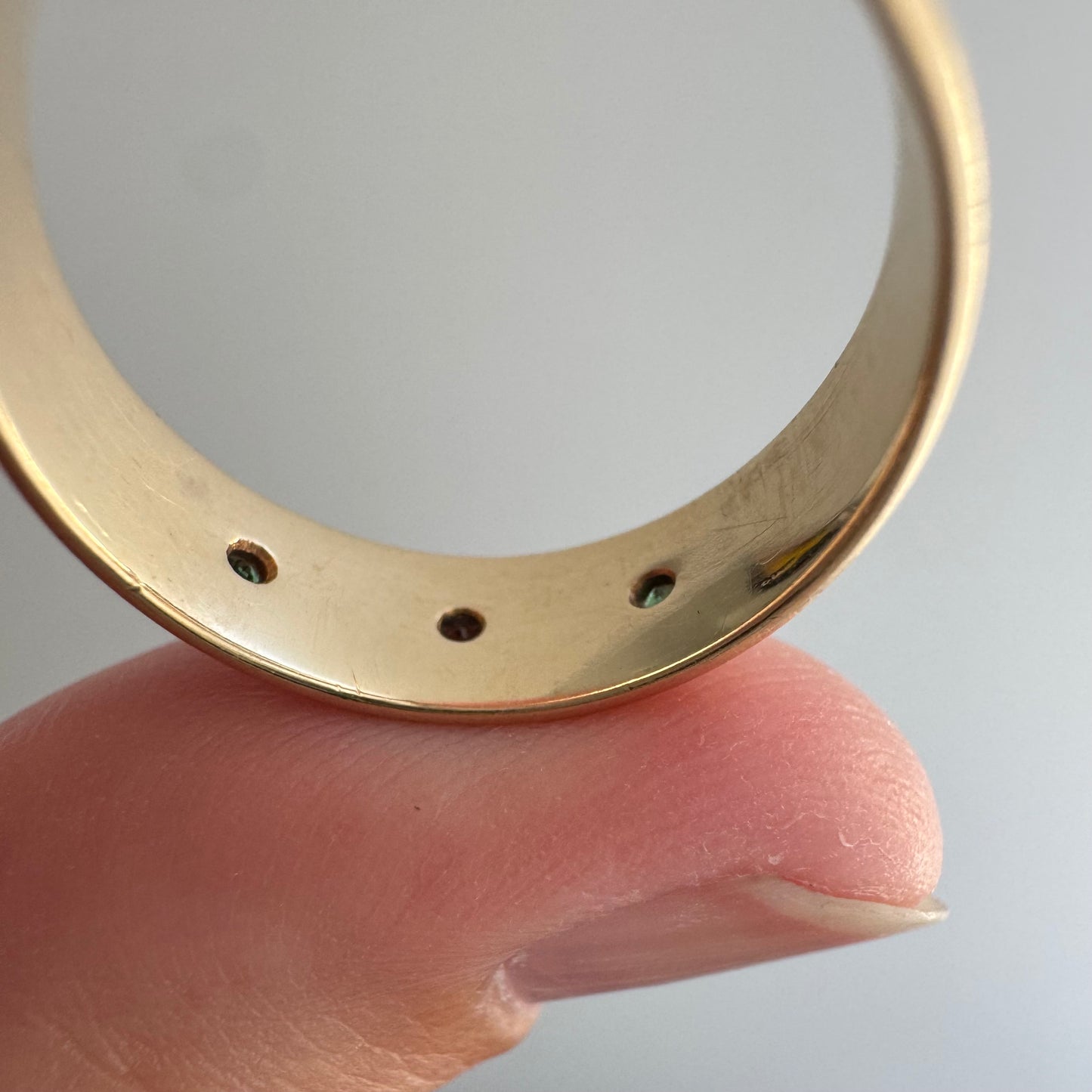 V I N T A G E // subtle stars / 14k and emerald trilogy half eternity tapered wide band / size ~7.25