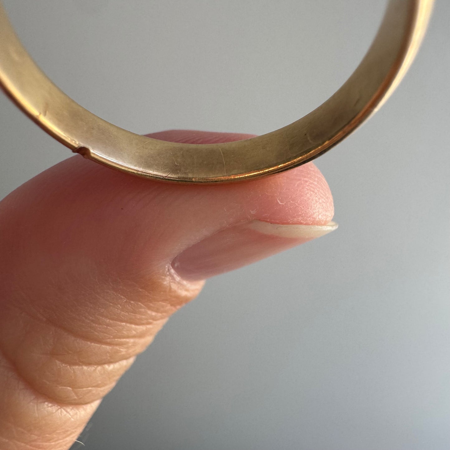 A N T I Q U E // Vedic eye / 18k and pink topaz eye-set solitaire domed tapered band / size 8.75