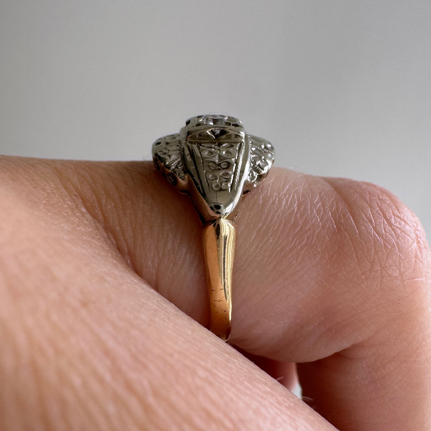 V I N T A G E // blooming eye / 14k yellow and white gold retro diamond solitaire / size 7