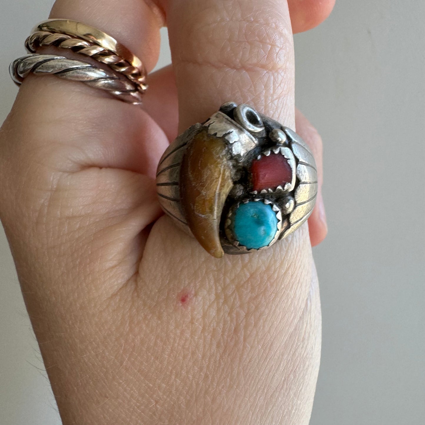 V I N T A G E // we choose the bear / sterling silver Navajo claw coral and turquoise ring / size 9.25