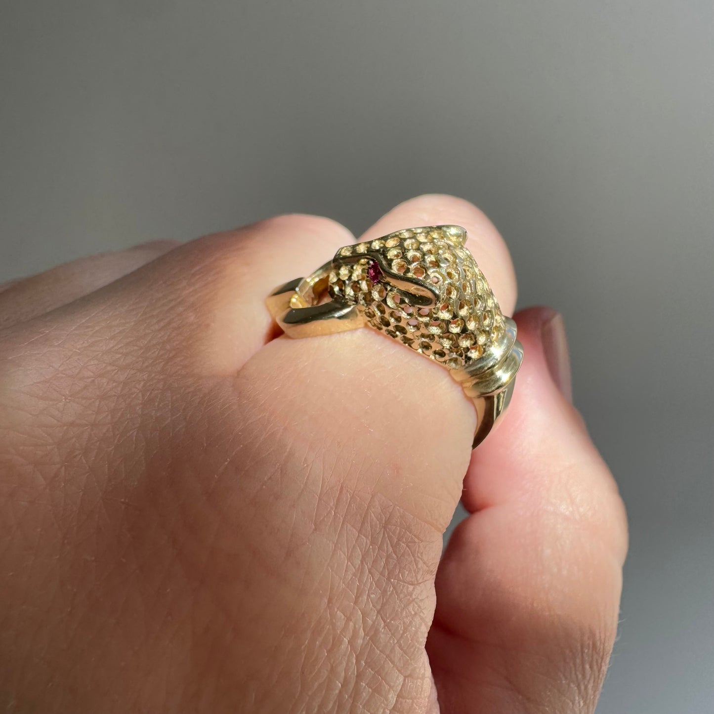 V I N T A G E // gentle panther / 14k and glass designer inspired panther ring / size 7.5