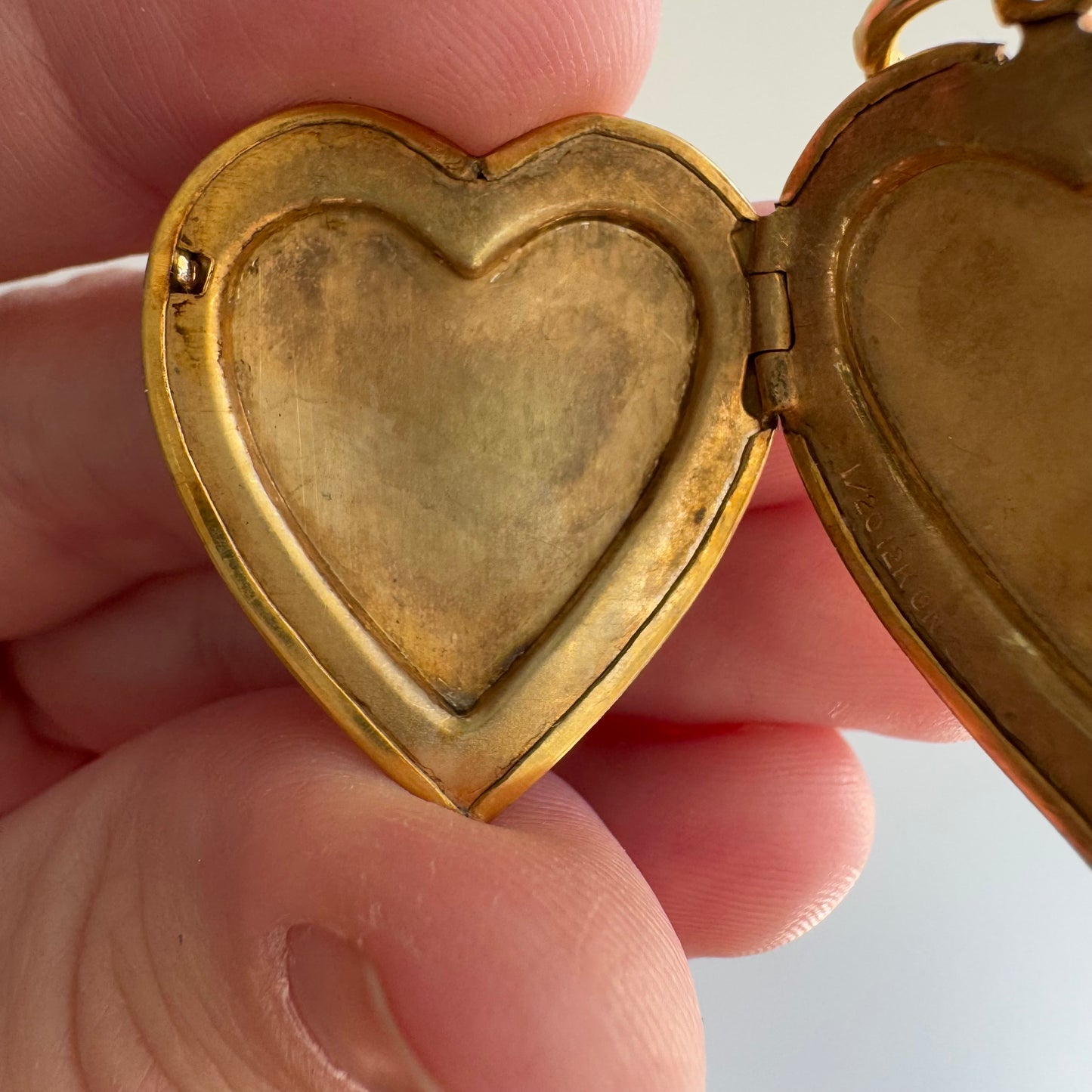 V I N T A G E // retro flower cascade / 1940s gold over sterling silver heart locket / a pendant