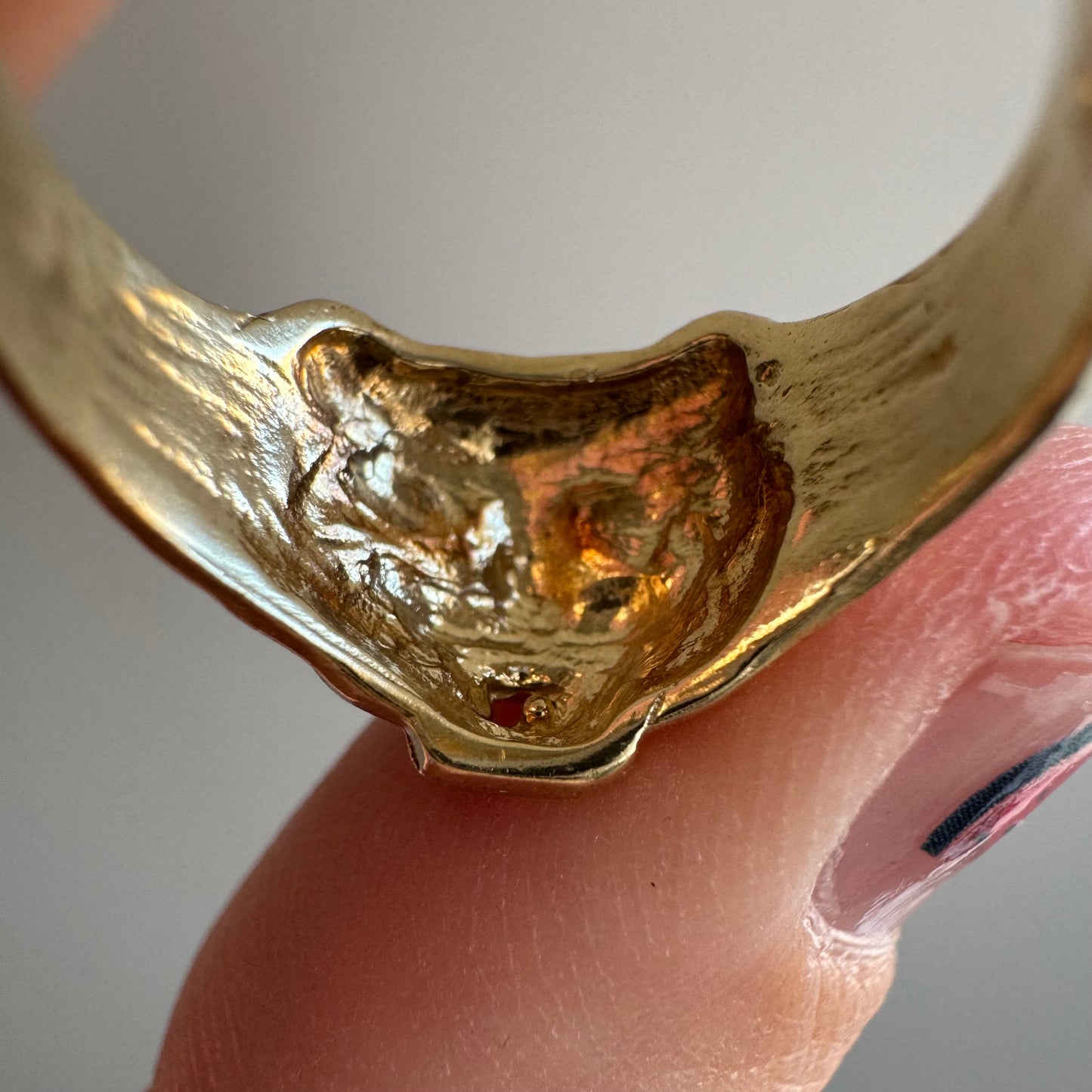 P R E - L O V E D // snaggletooth tiger / 10k yellow gold tiger face ring / size 4