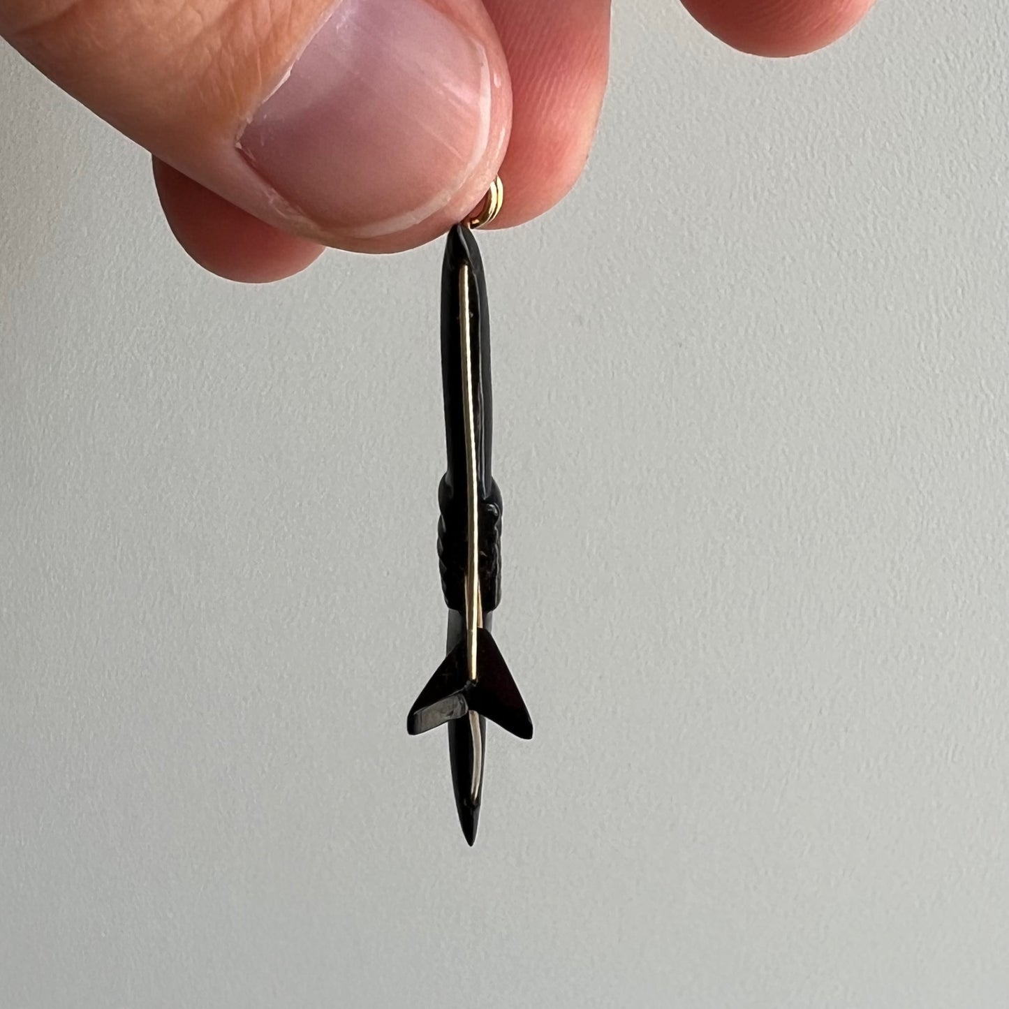 V I N T A G E // aim for it / 14k and black coral bow and arrow / a pendant