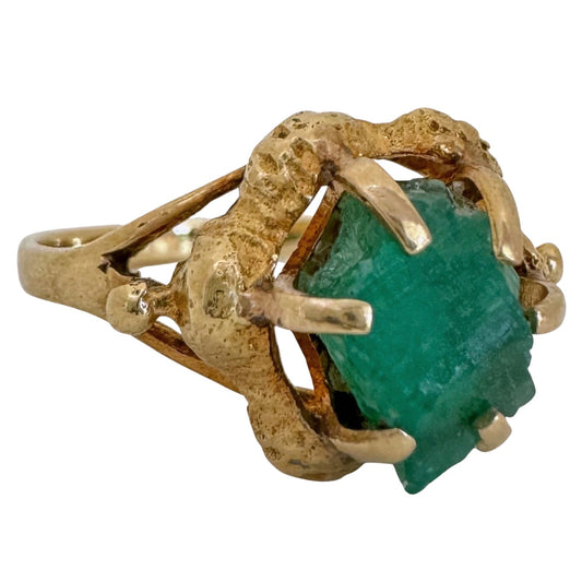V I N T A G E // brutalist bloom / 14k and raw emerald floral solitaire ring / size 6