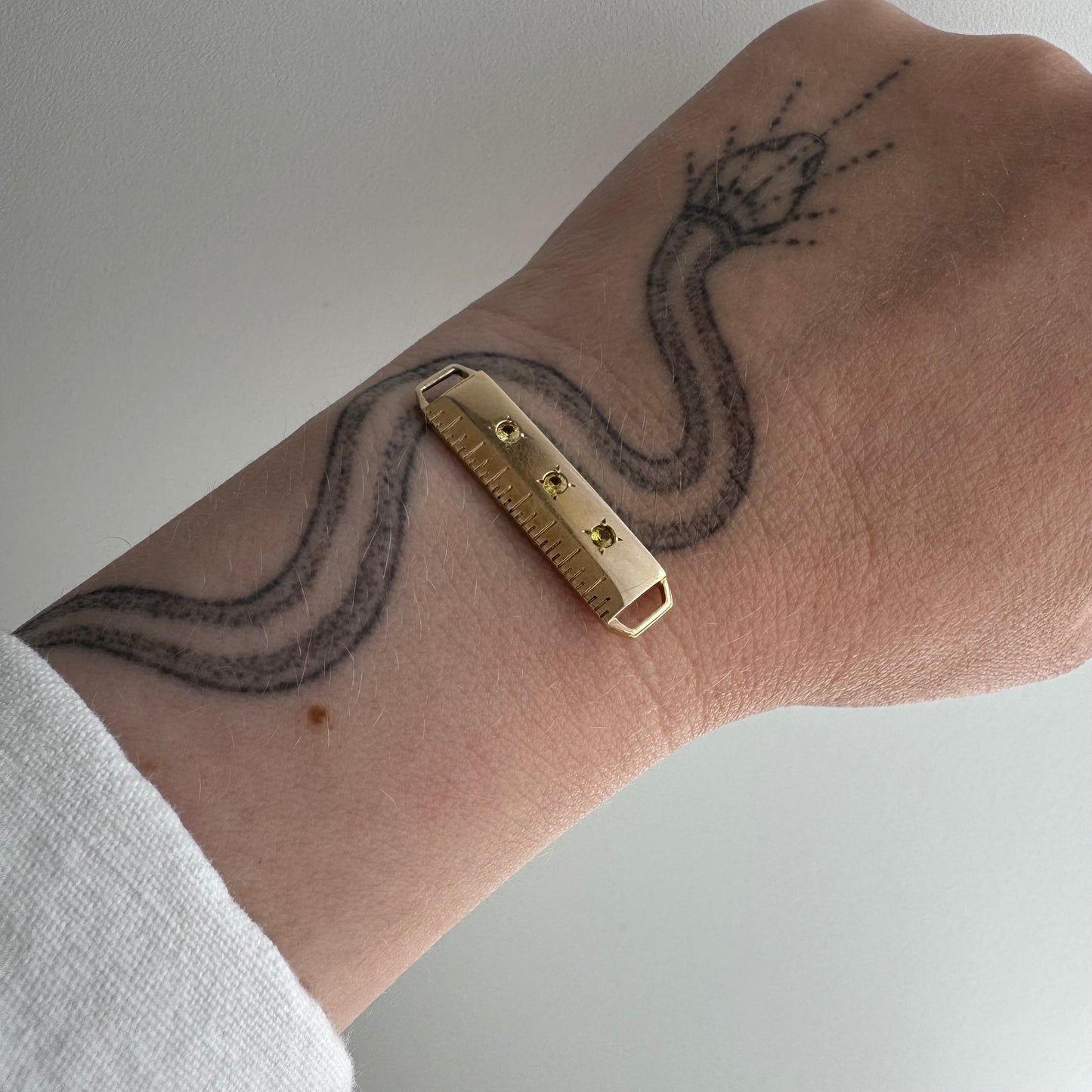 V I N T A G E // golden rule / 10k yellow gold and topaz ruler link / a bracelet station