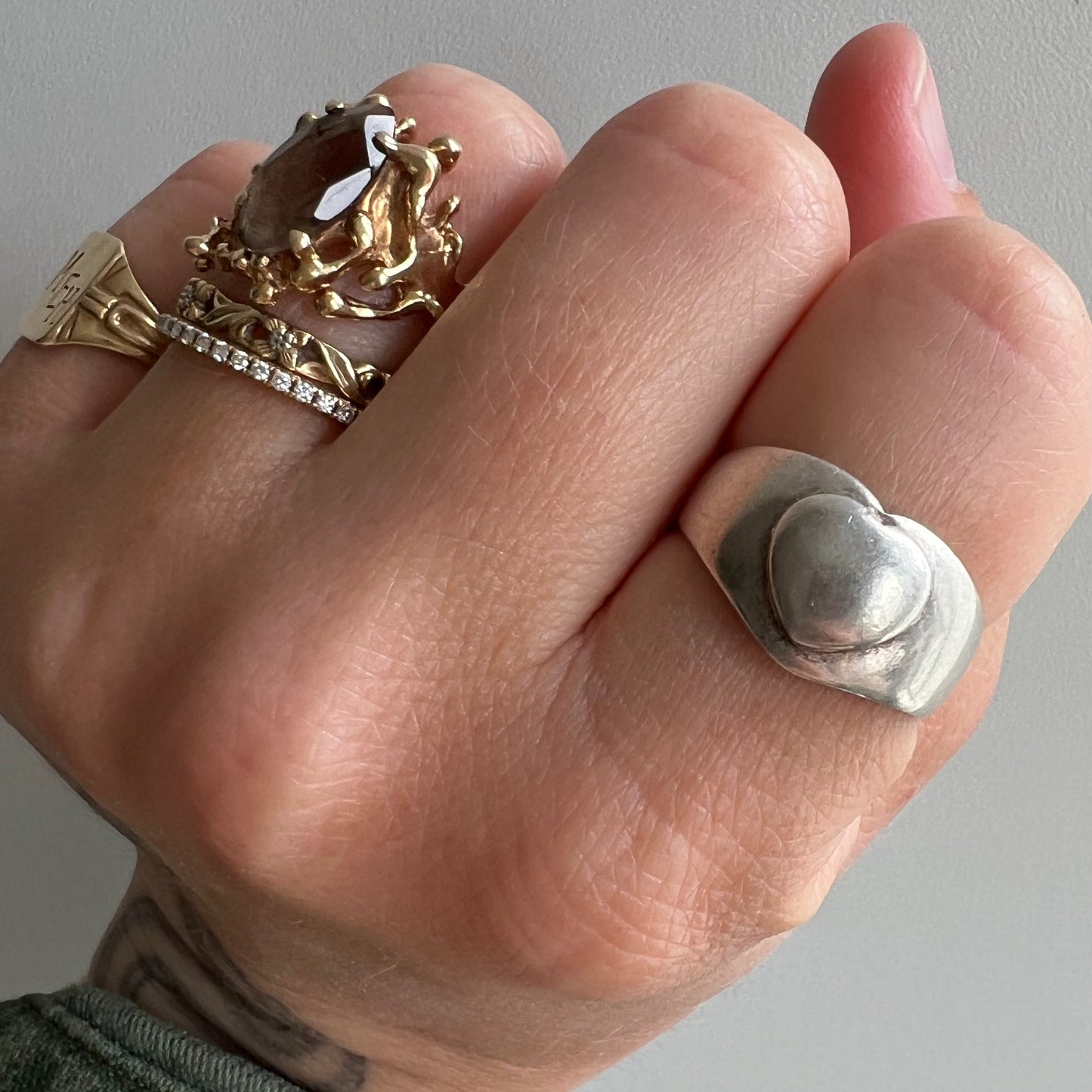 V I N T A G E // sublte love signet / sterling silver slightly dome heart signet ring / size 6.75