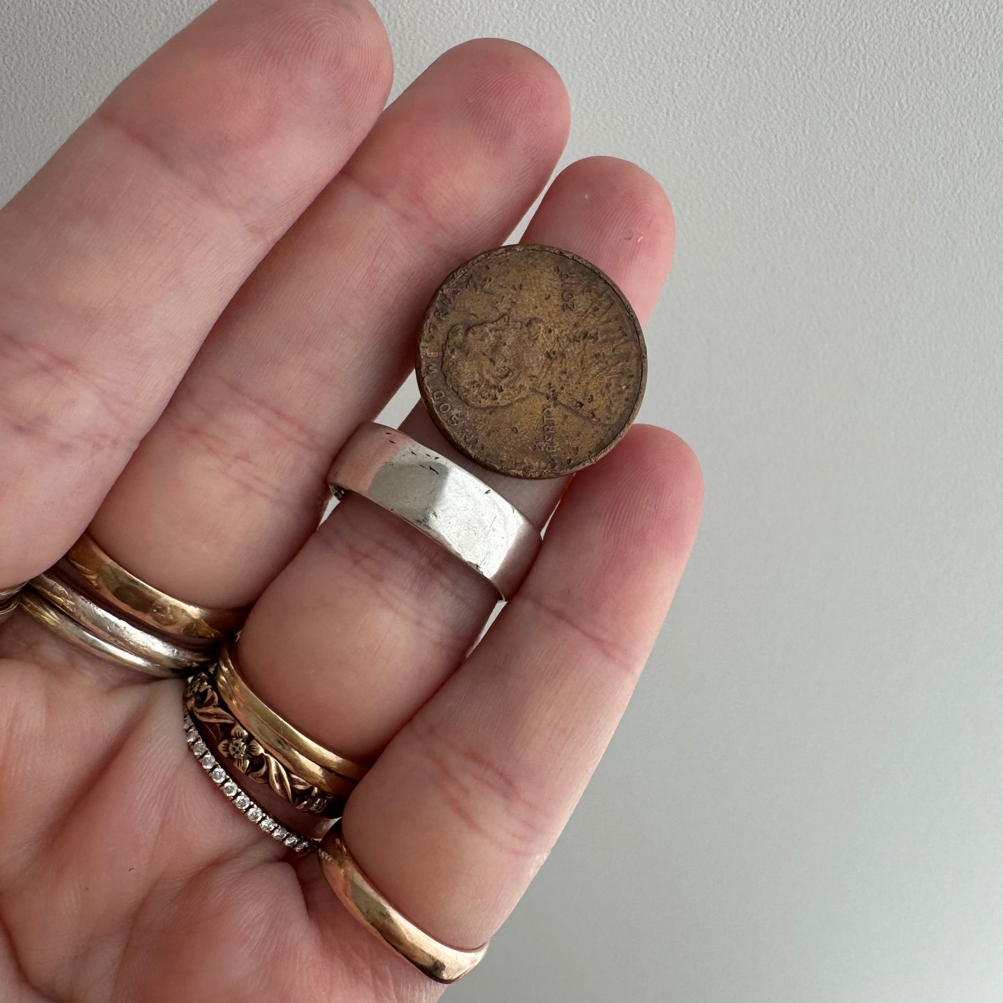 [short term listing] V I N T A G E // wide 900 silver 1943 quarter dollar band / size 6.5