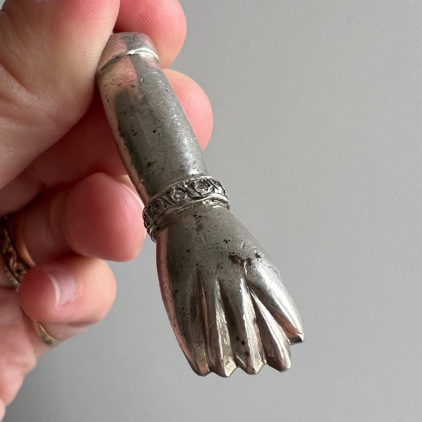 V I N T A G E // mano figa / sterling silver lucky hand / a heavy, large pendant