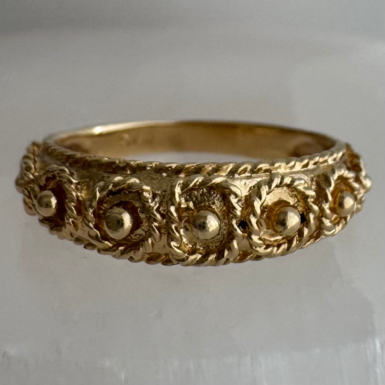 V I N T A G E // rope flowers / 14k tapered victorian style domed band / size 5