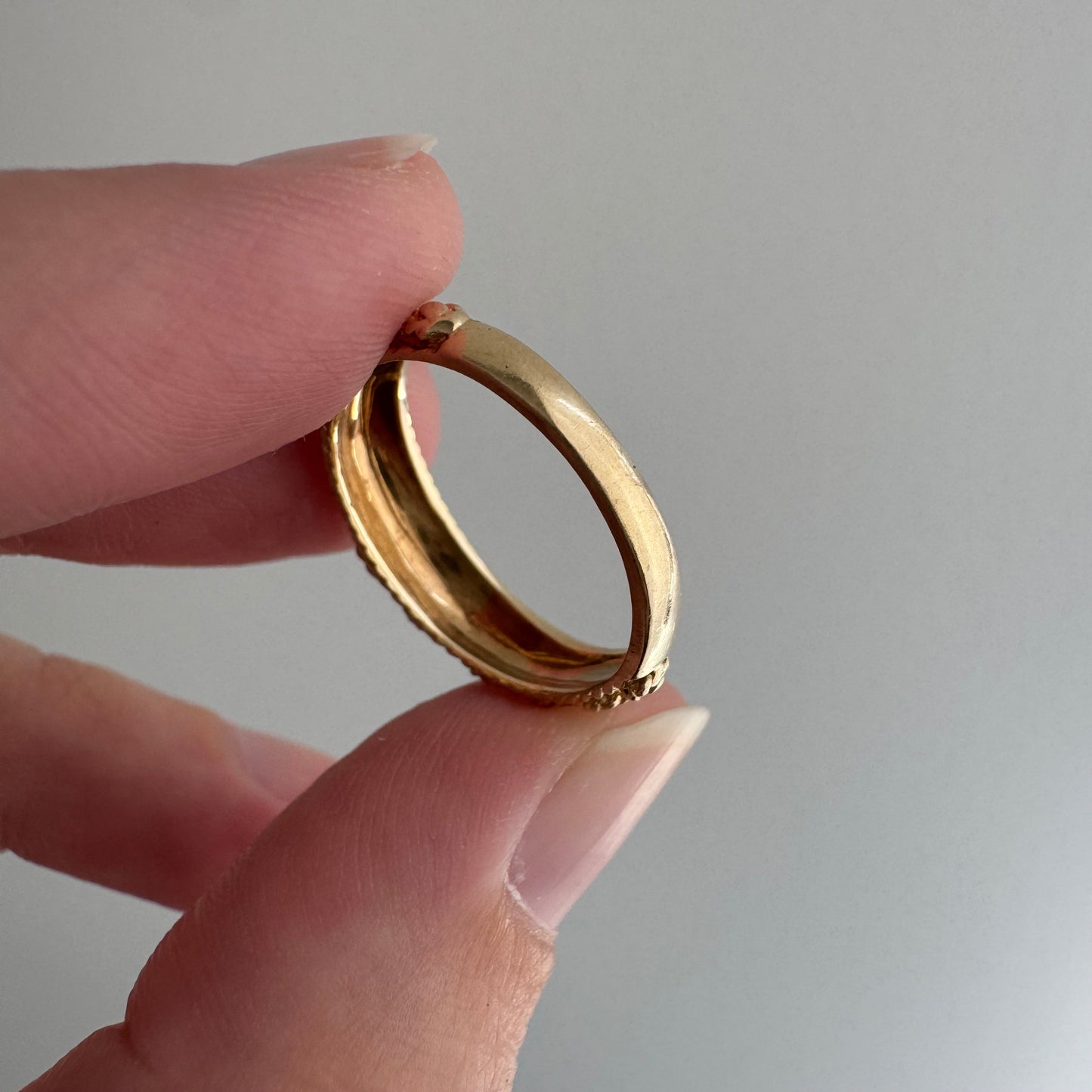 V I N T A G E // rope flowers / 14k tapered victorian style domed band / size 5